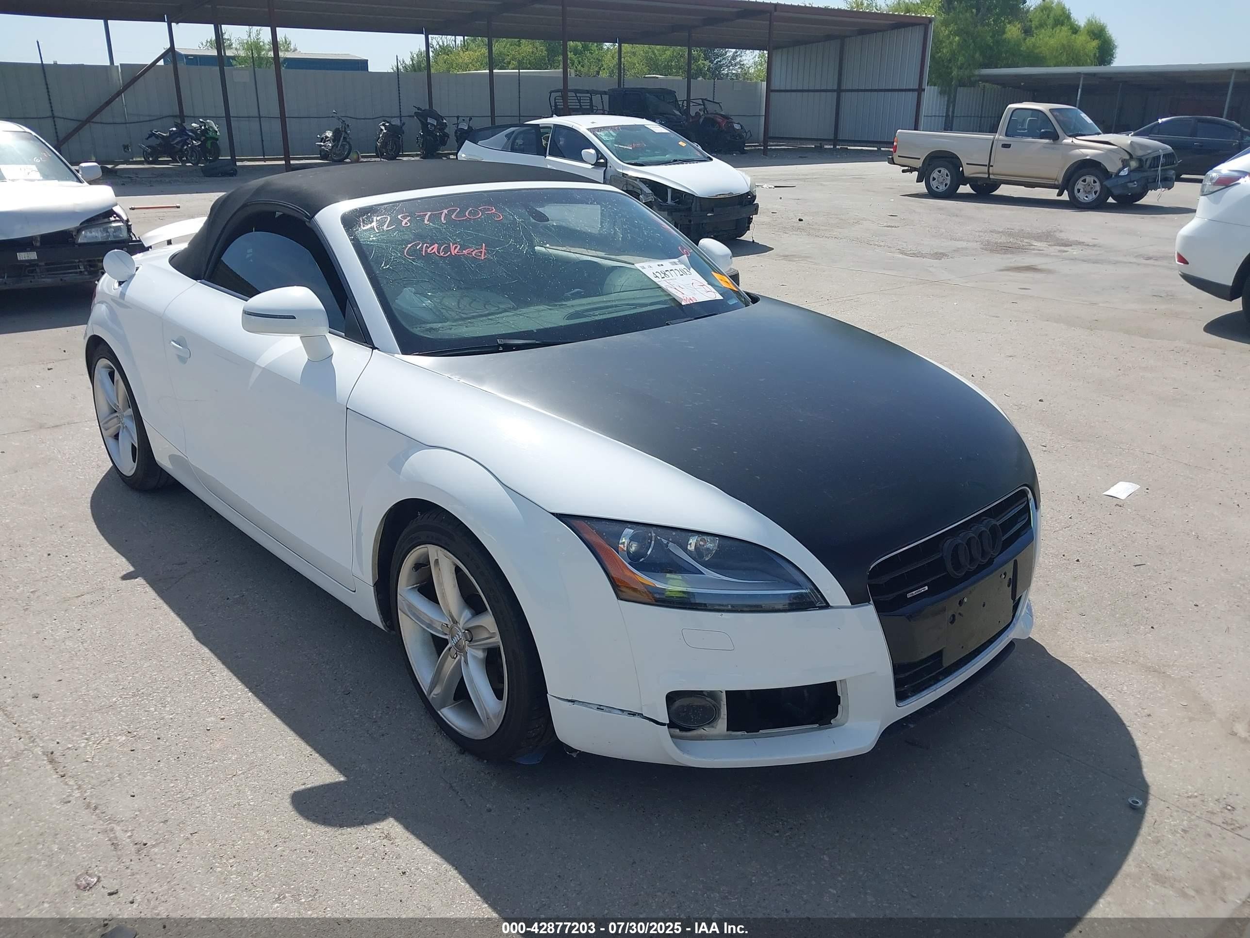 2013 Audi TT Premium Plus, VIN TRUSFAFK8D1016569 — Перед