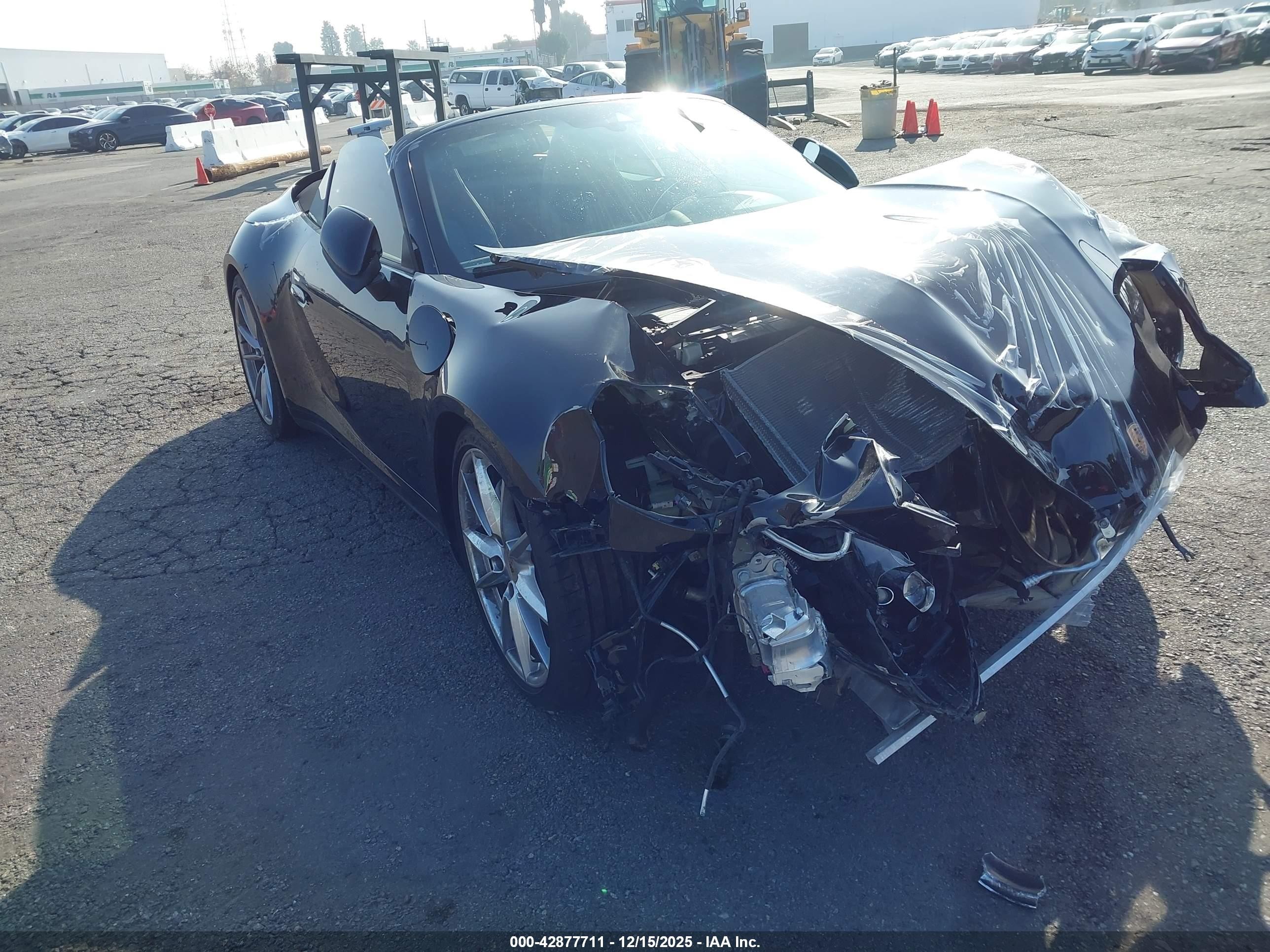 2021 Porsche 911 Carrera, VIN WP0CA2A93MS239717 — Перед