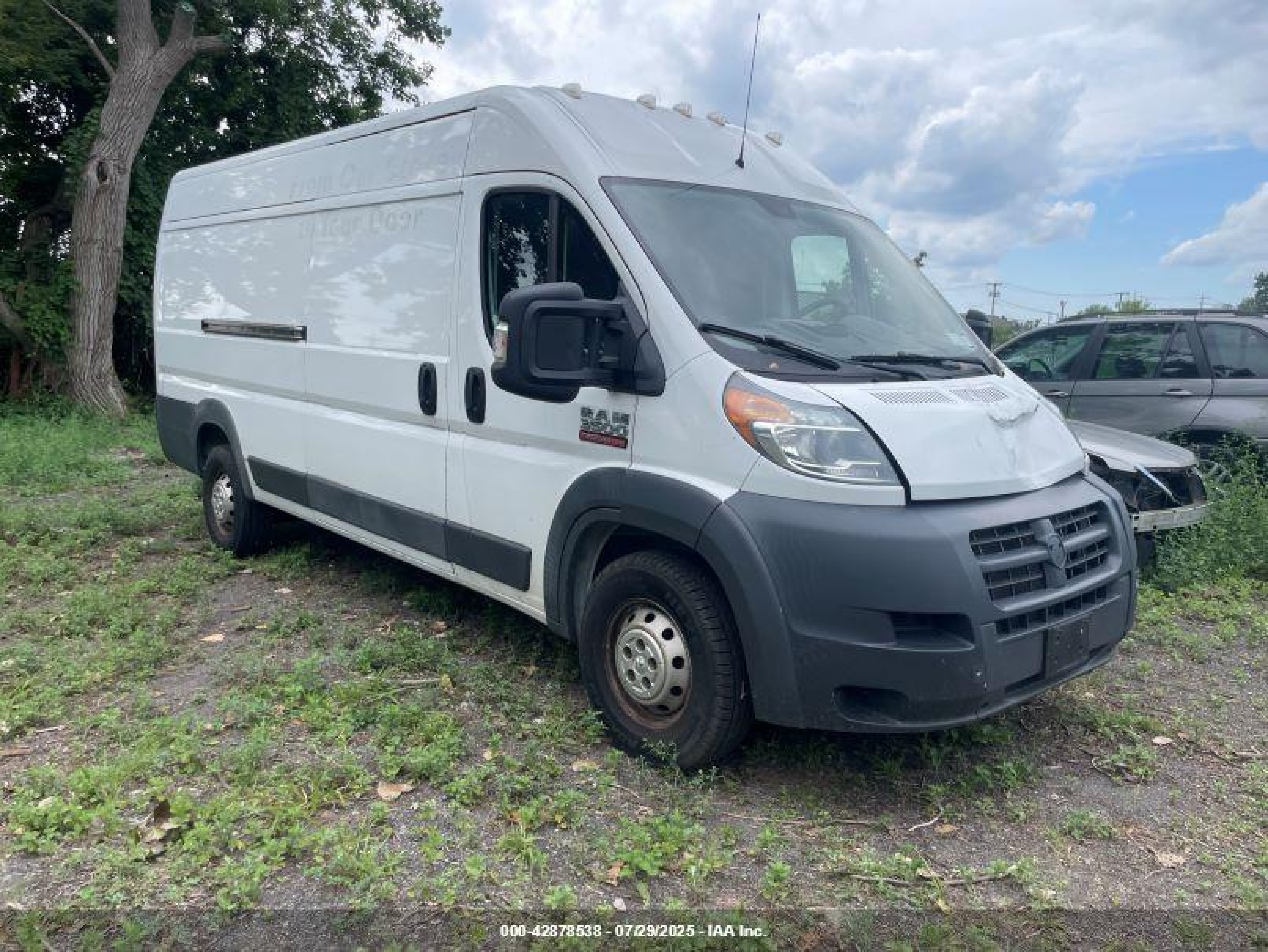 2015 Ram ProMaster, VIN 3C6URVJD6FE500337 — Front end