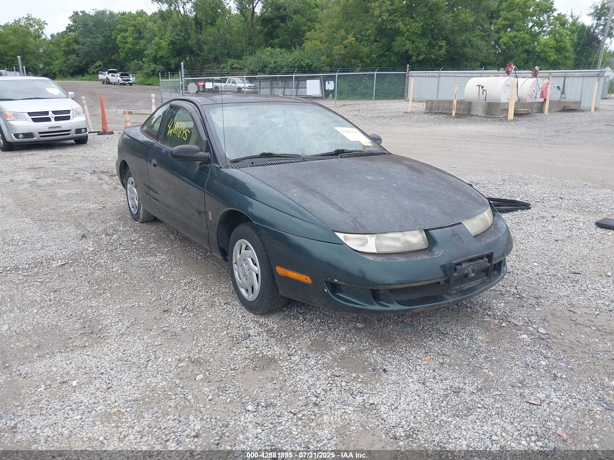 1997 Saturn SC, VIN 1G8ZF1285VZ100218 — Front end