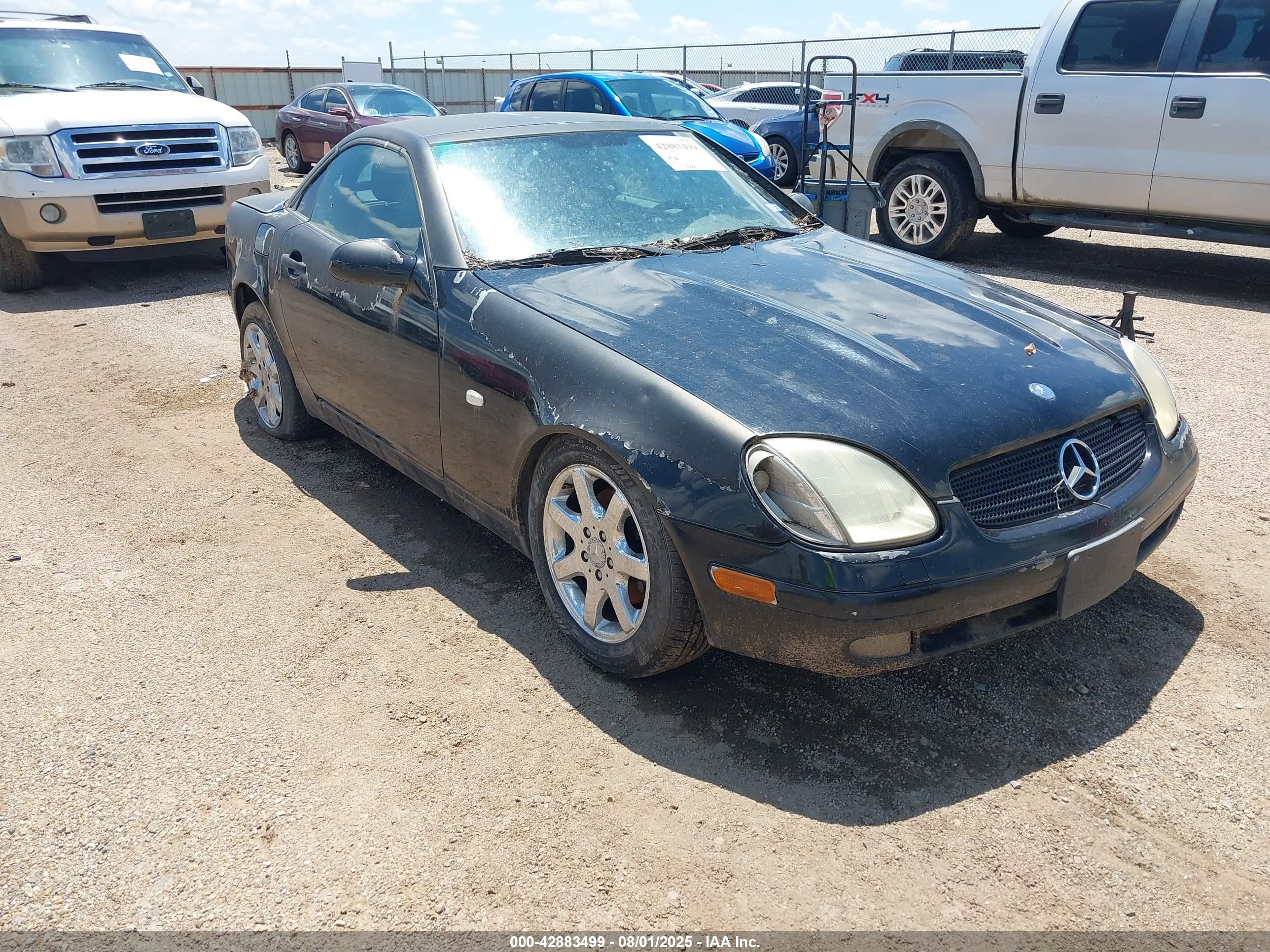 1999 Mercedes-Benz SLK 230/320, VIN WDBKK47F8XF124902 — All over