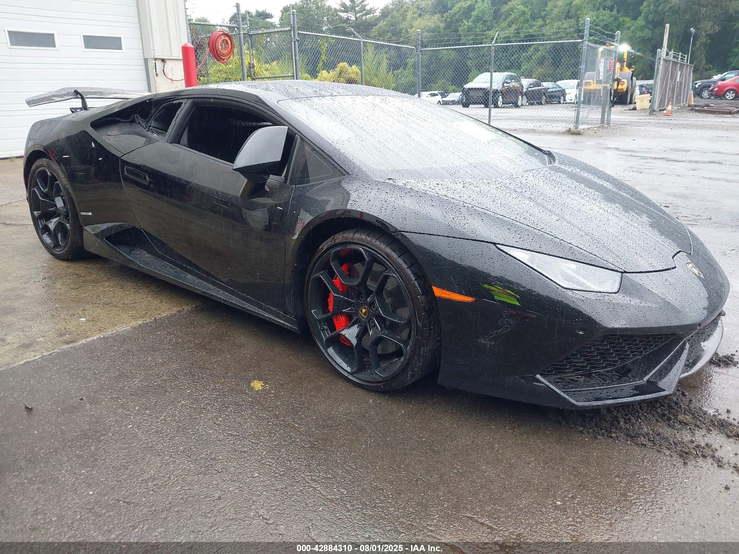2015 Lamborghini Huracan, VIN ZHWUC1ZF6FLA01175 — Engine fire