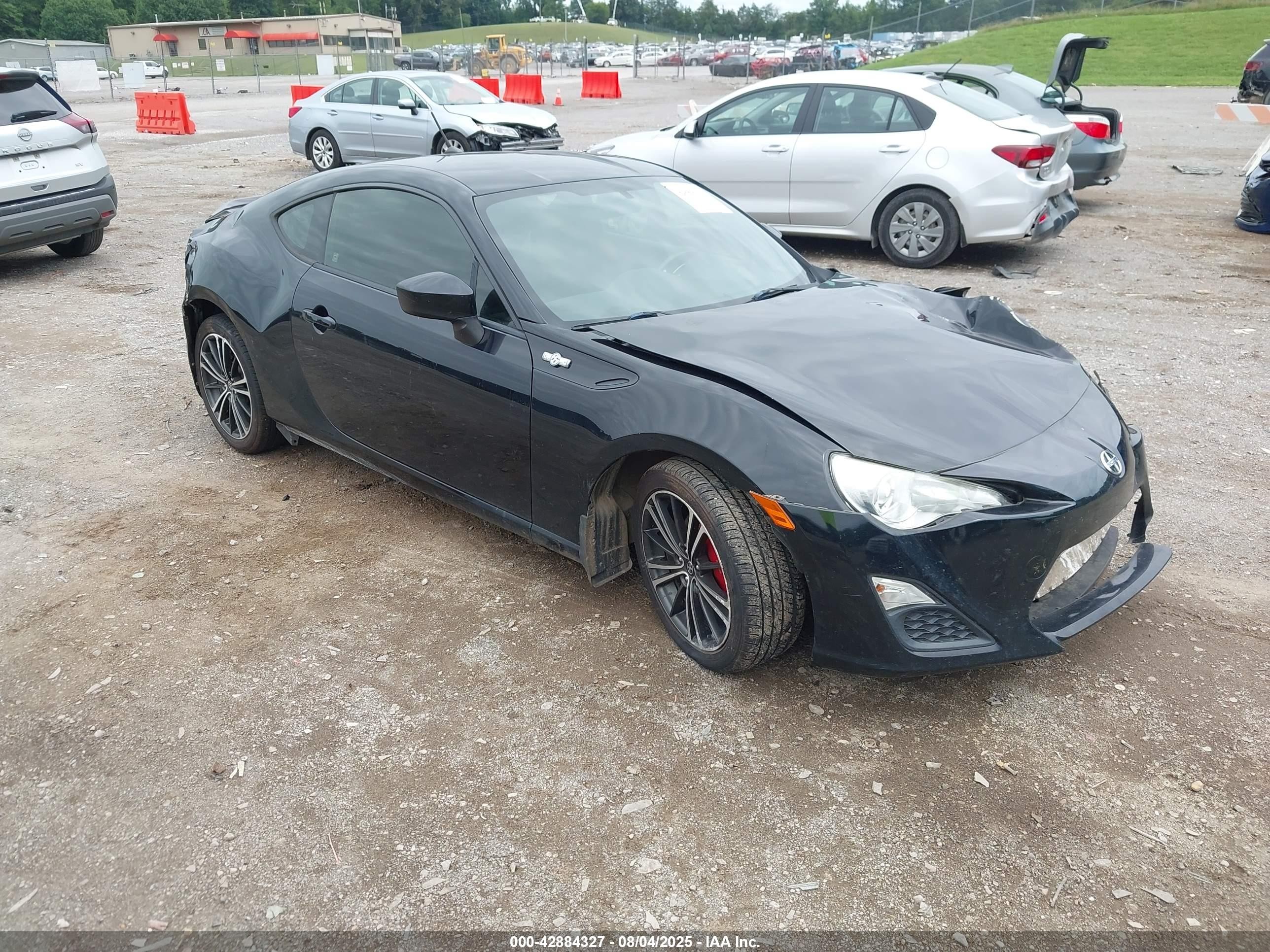 2013 Scion FR-S, VIN JF1ZNAA11D2711048 — Front end
