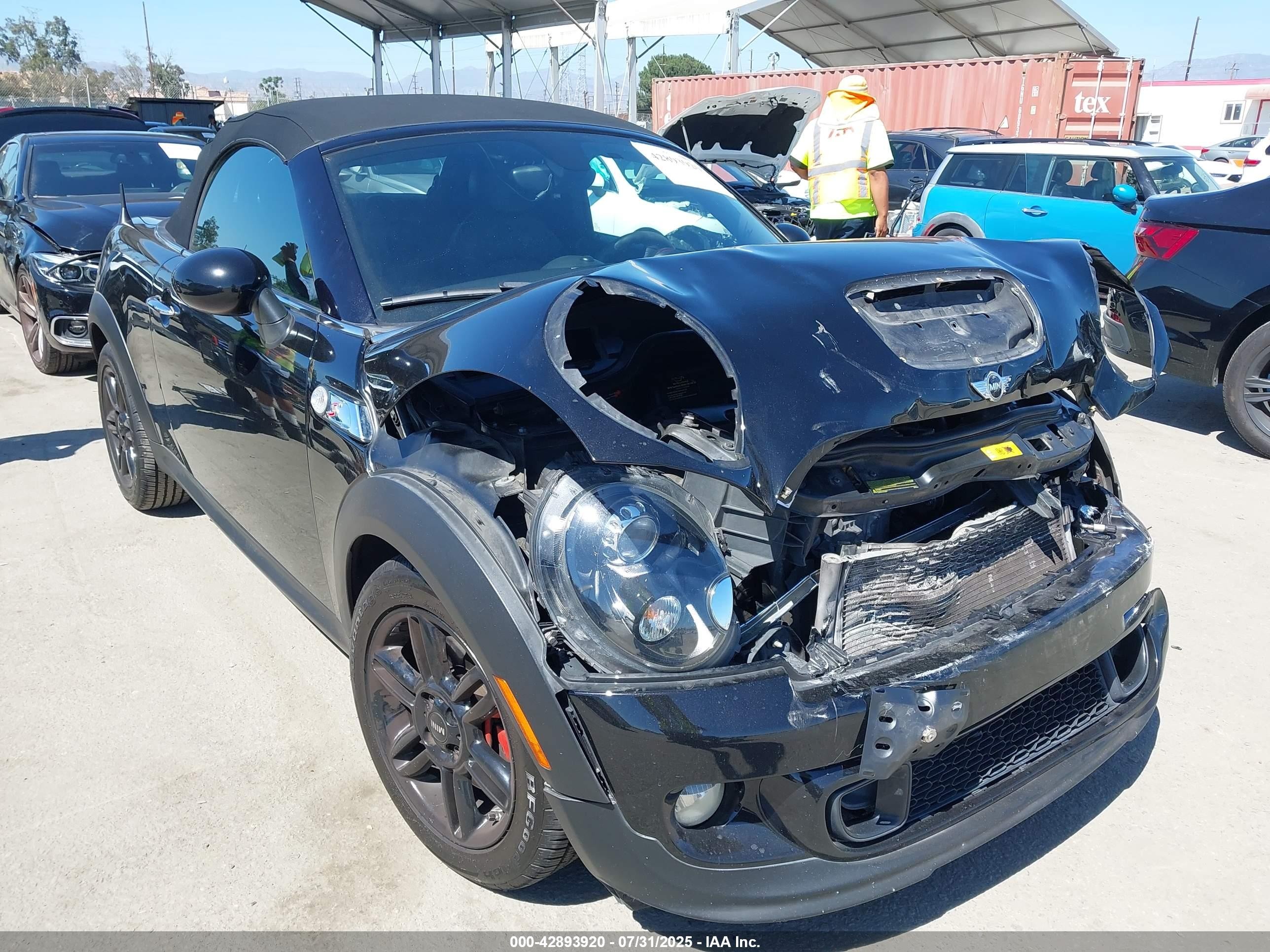 2014 MINI Roadster S, VIN WMWSY3C54ET594668 — Front end