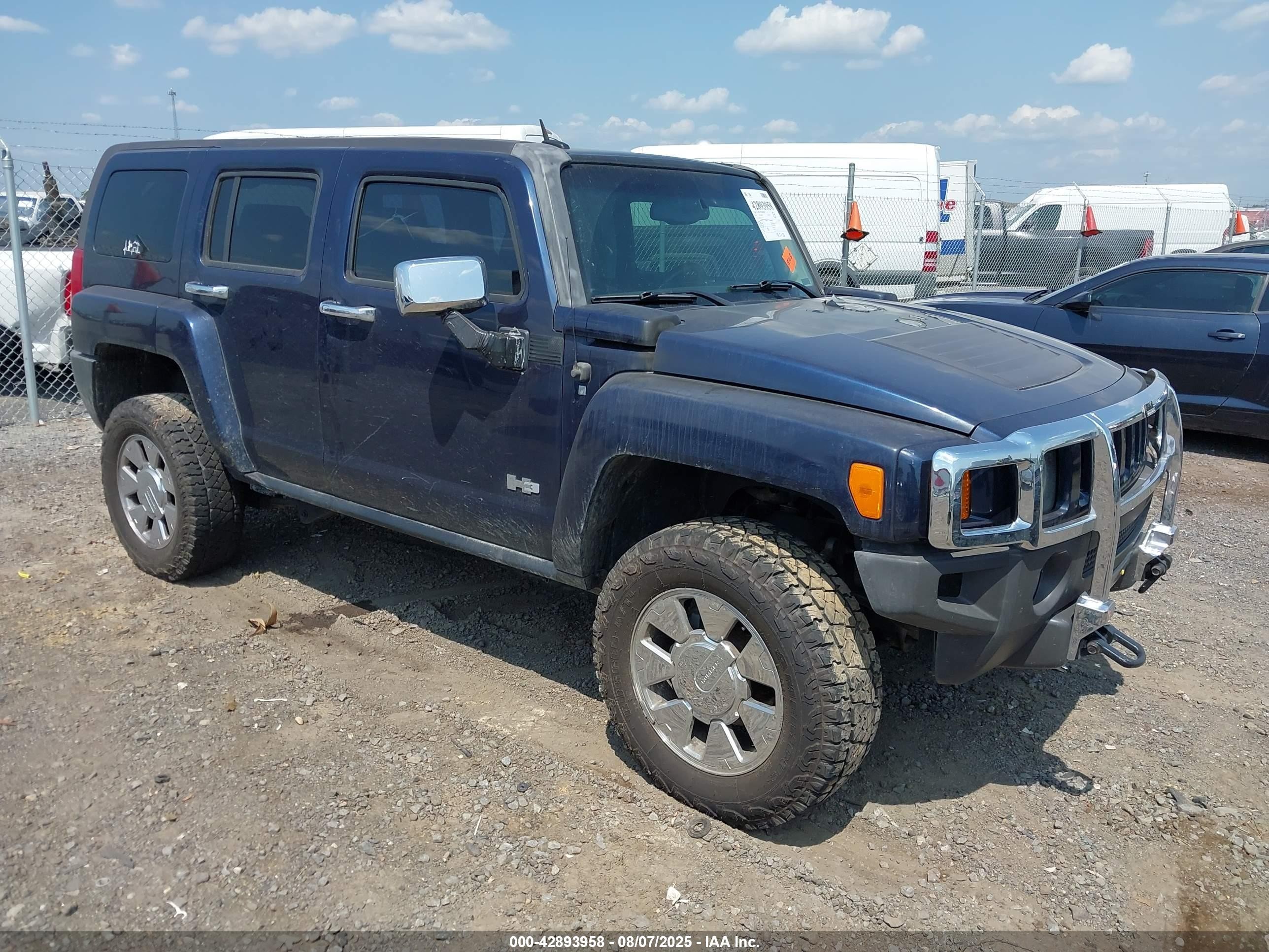 2007 Hummer H3 SUV, VIN 5GTDN13E178214791 — Engine fire
