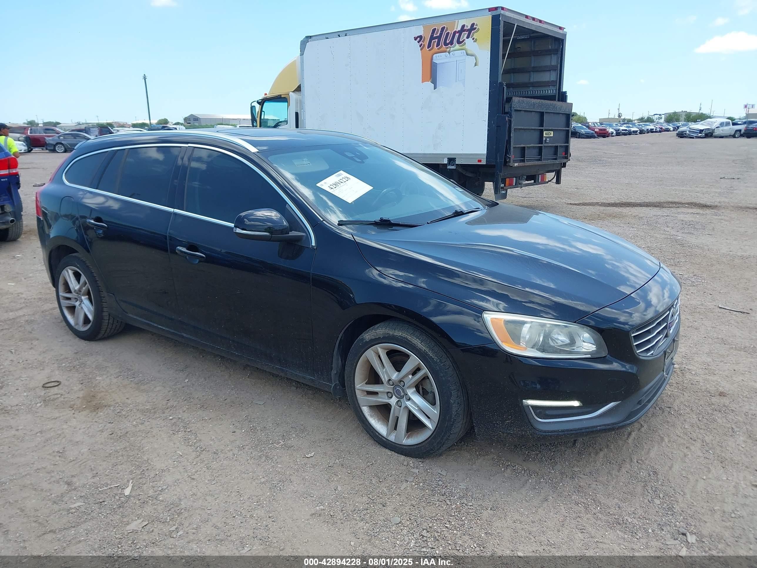 2015 Volvo V60 T5 Drive-E Premier, VIN YV140MEK3F1218157 — Repossession