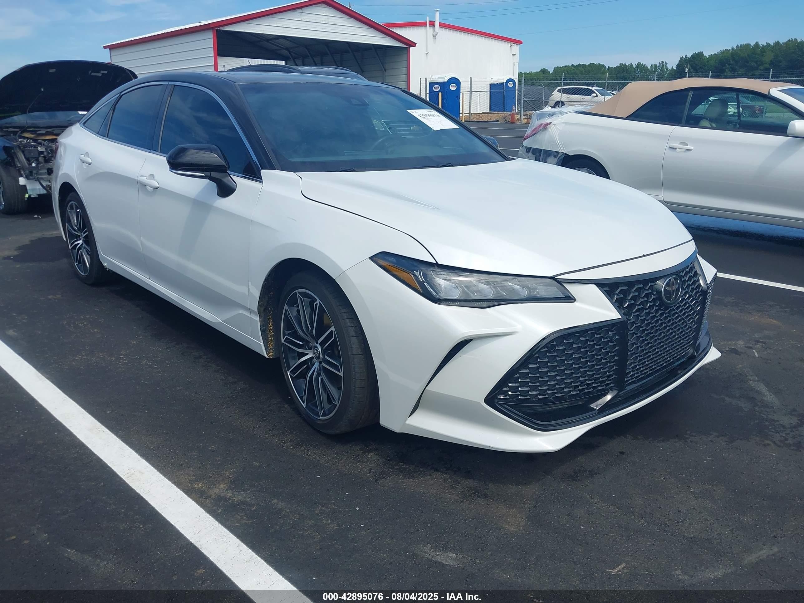 2020 Toyota Avalon XSE, VIN 4T1EZ1FB0LU046737 — Front end