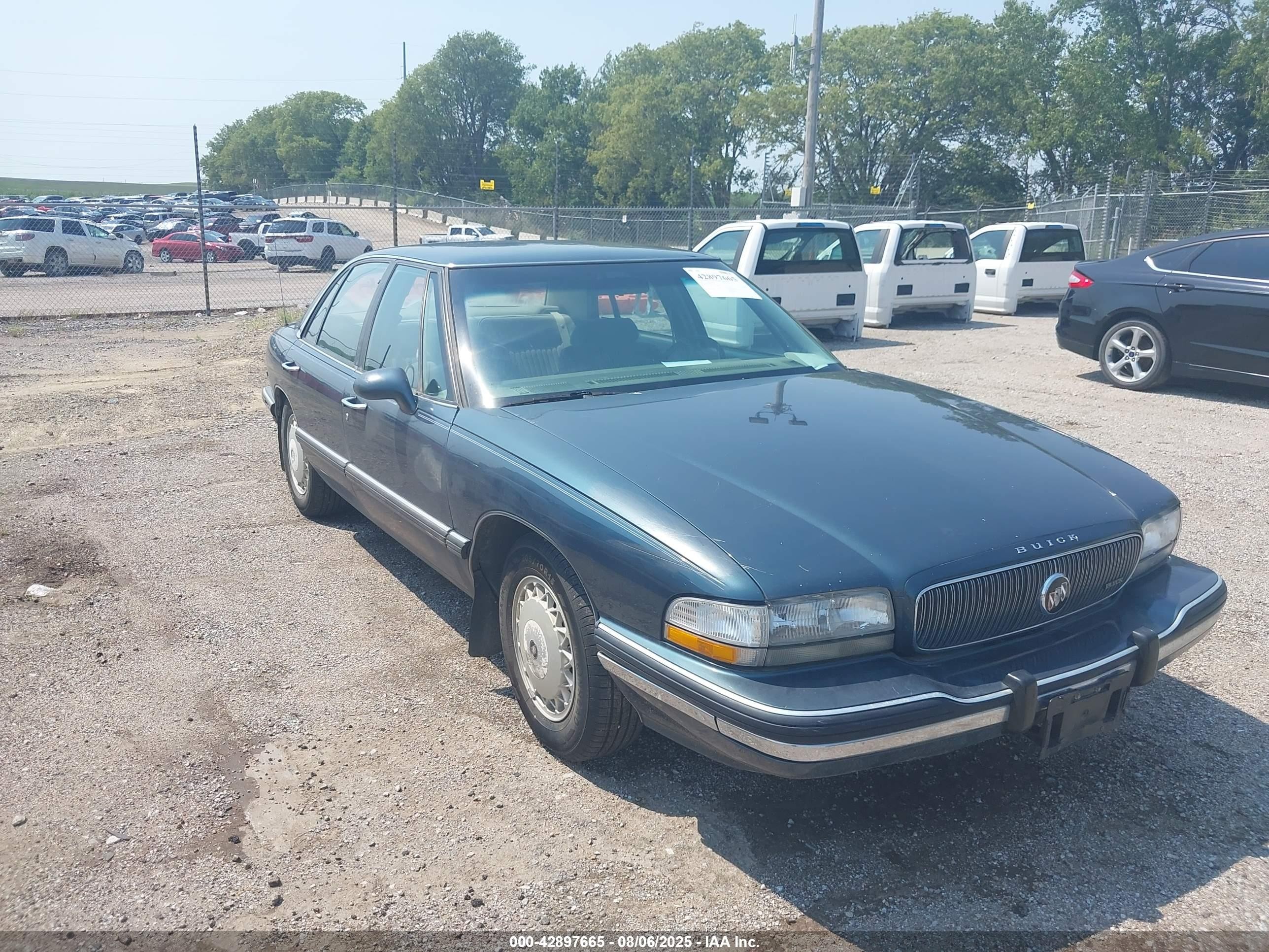1994 Buick LeSabre Custom, VIN 1G4HP52L3RH467944 — Normal wear