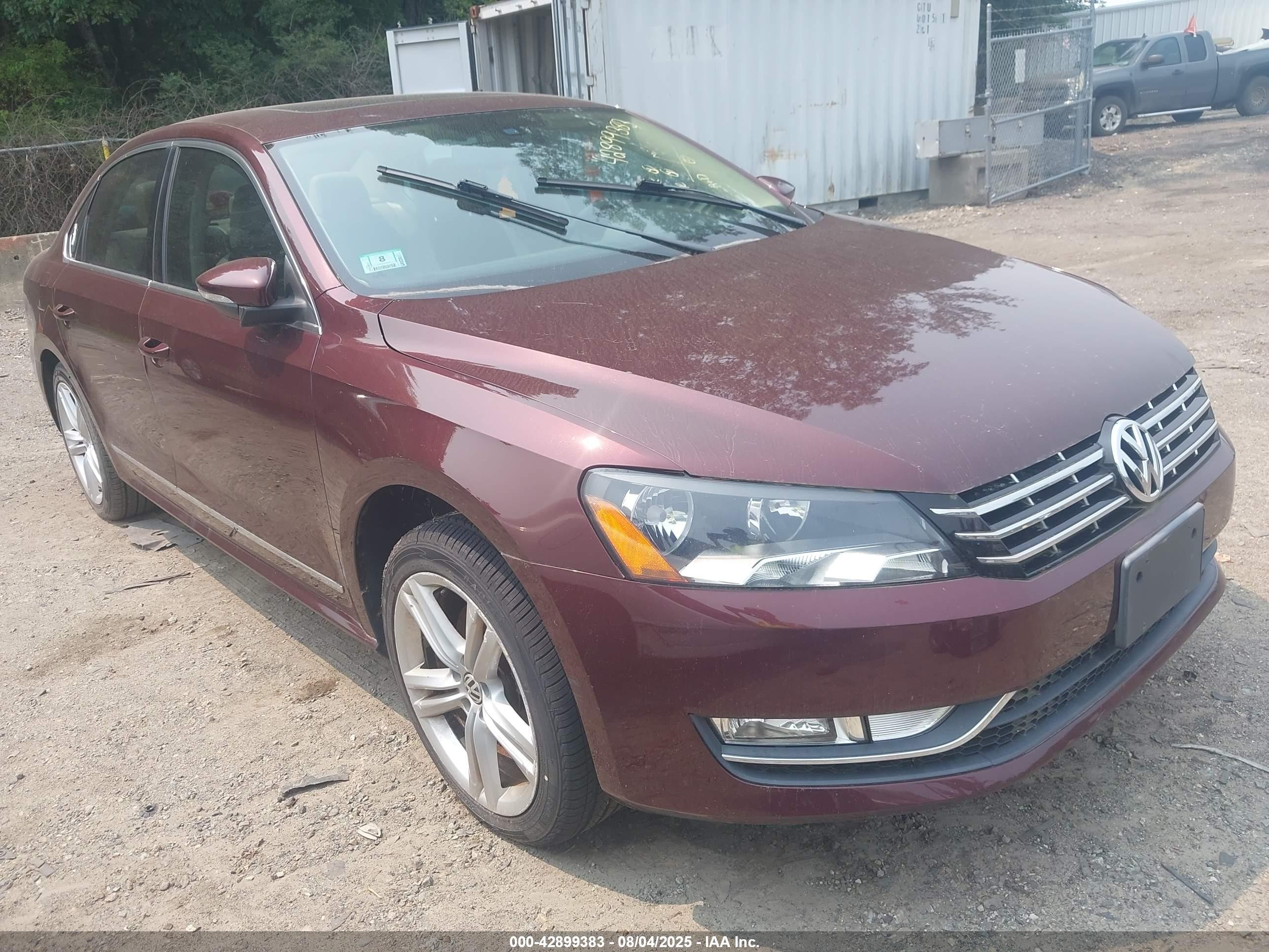 2012 Volkswagen Passat SEL Premium, VIN 1VWCN7A34CC065496 — Side