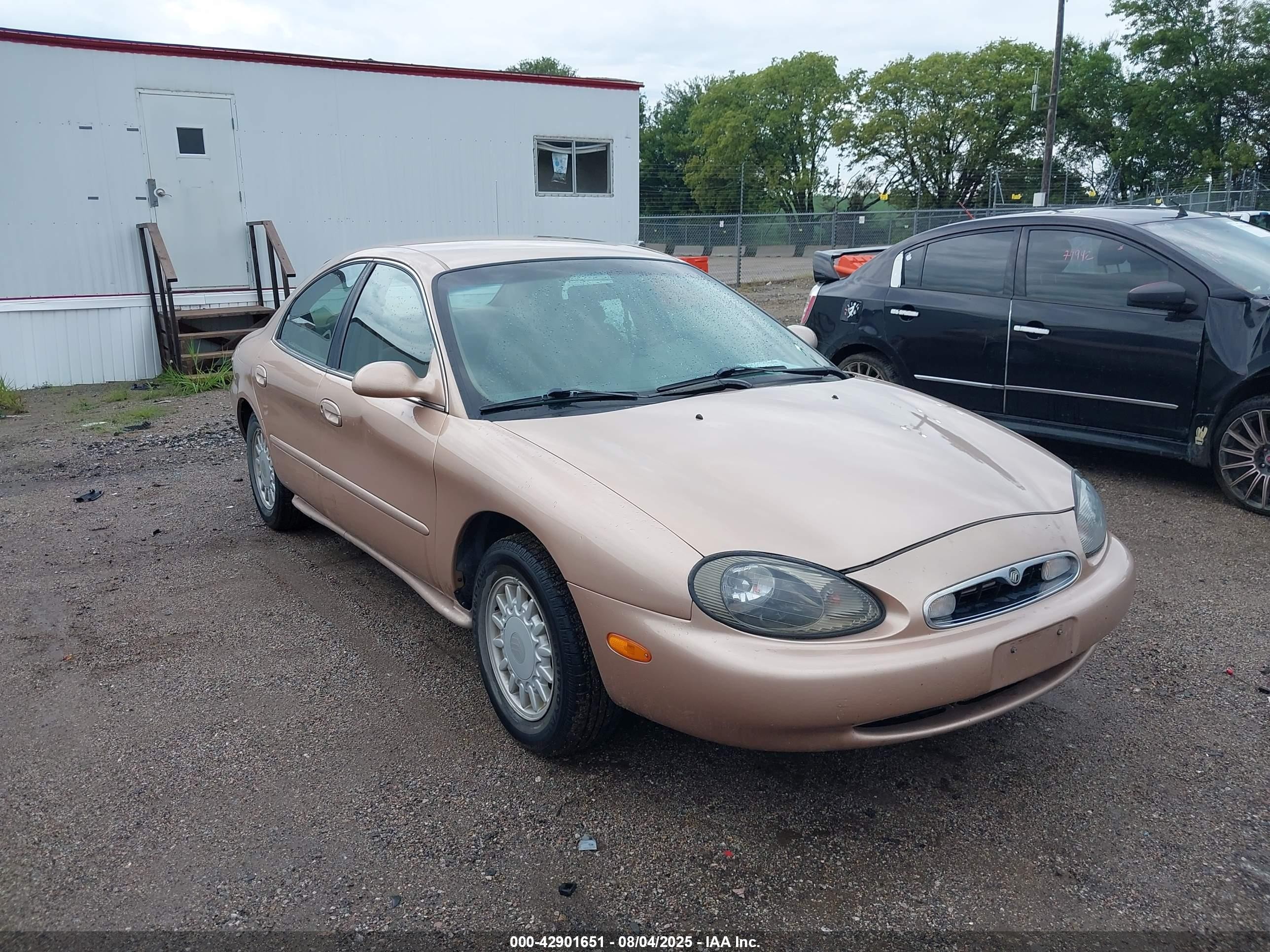 1997 Mercury Sable GS, VIN 1MELM50U8VG632386 — Auction photo 1 of 11