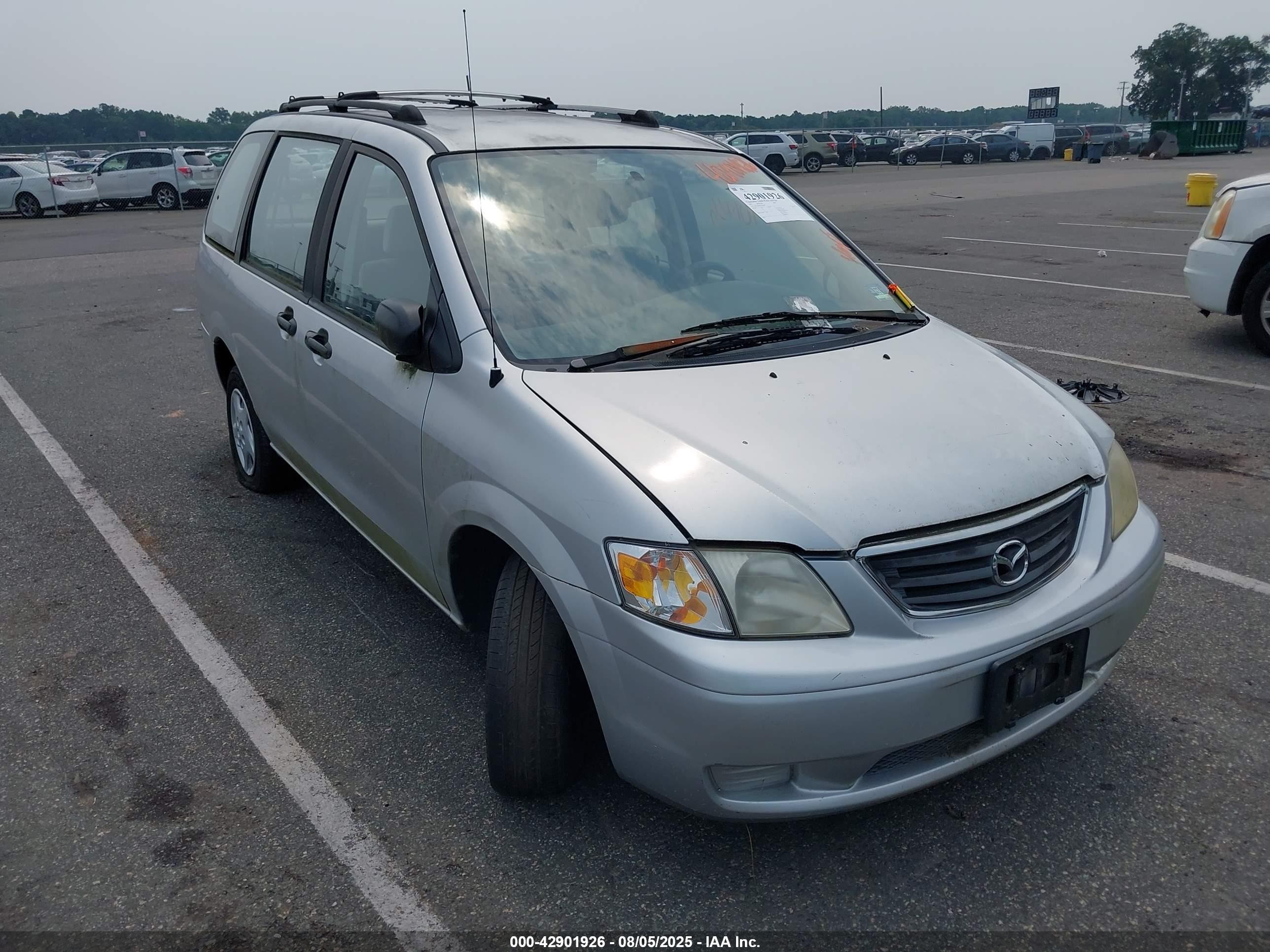 2001 Mazda MPV DX, VIN JM3LW28G510213687 — Side