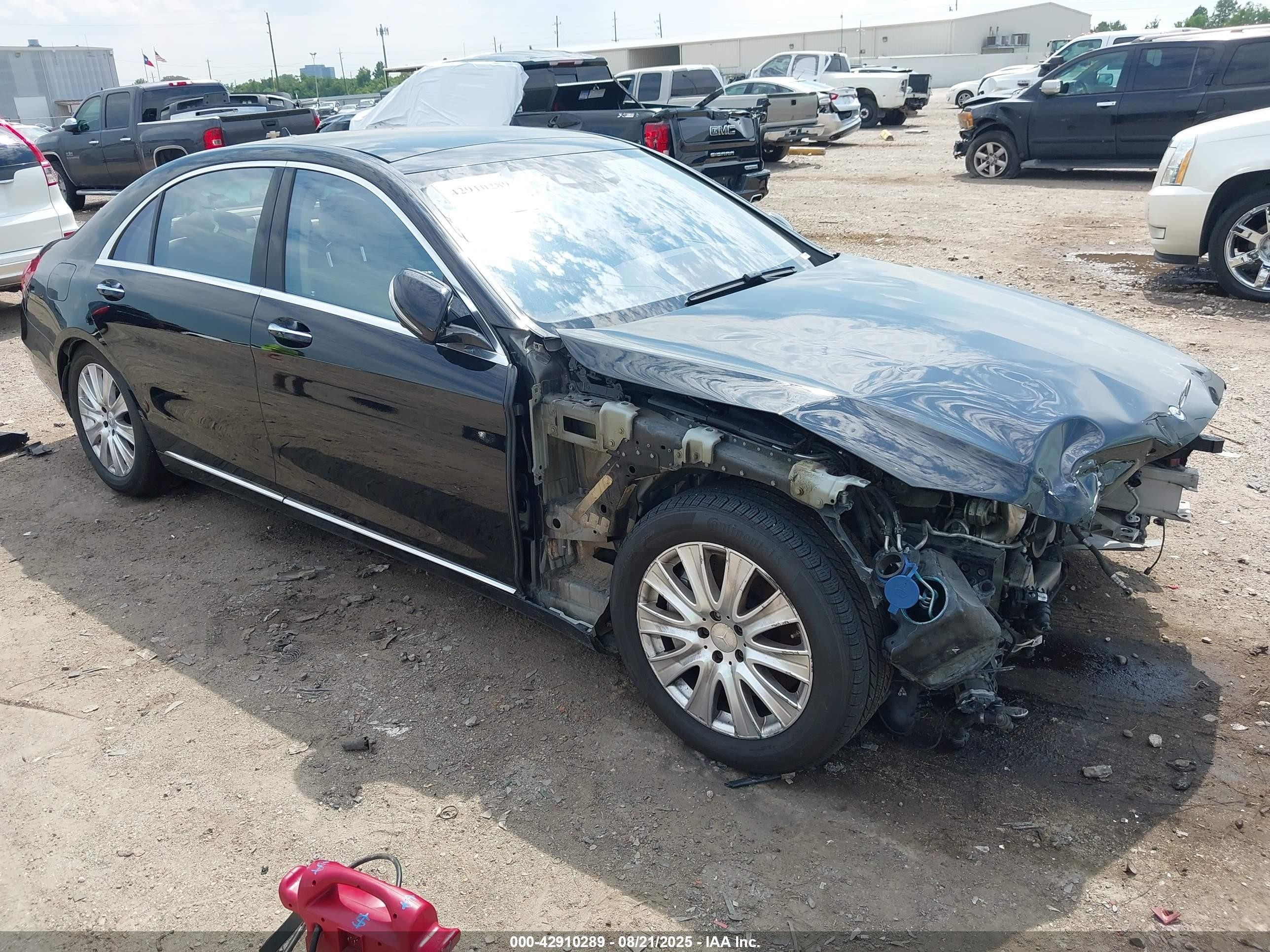 2015 Mercedes-Benz S 550, VIN WDDUG8CB5FA171151 — Front end