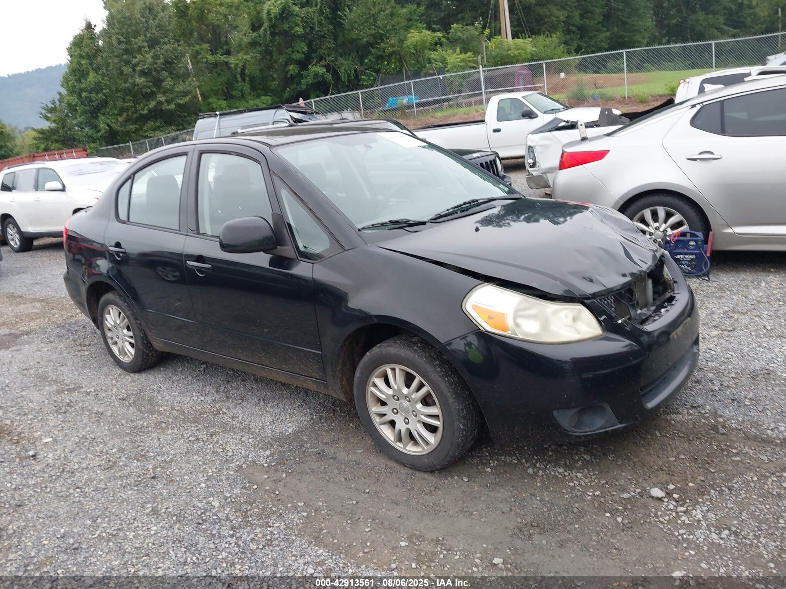 2013 Suzuki SX4 LE, VIN JS2YC5A37D6102761 — Front end