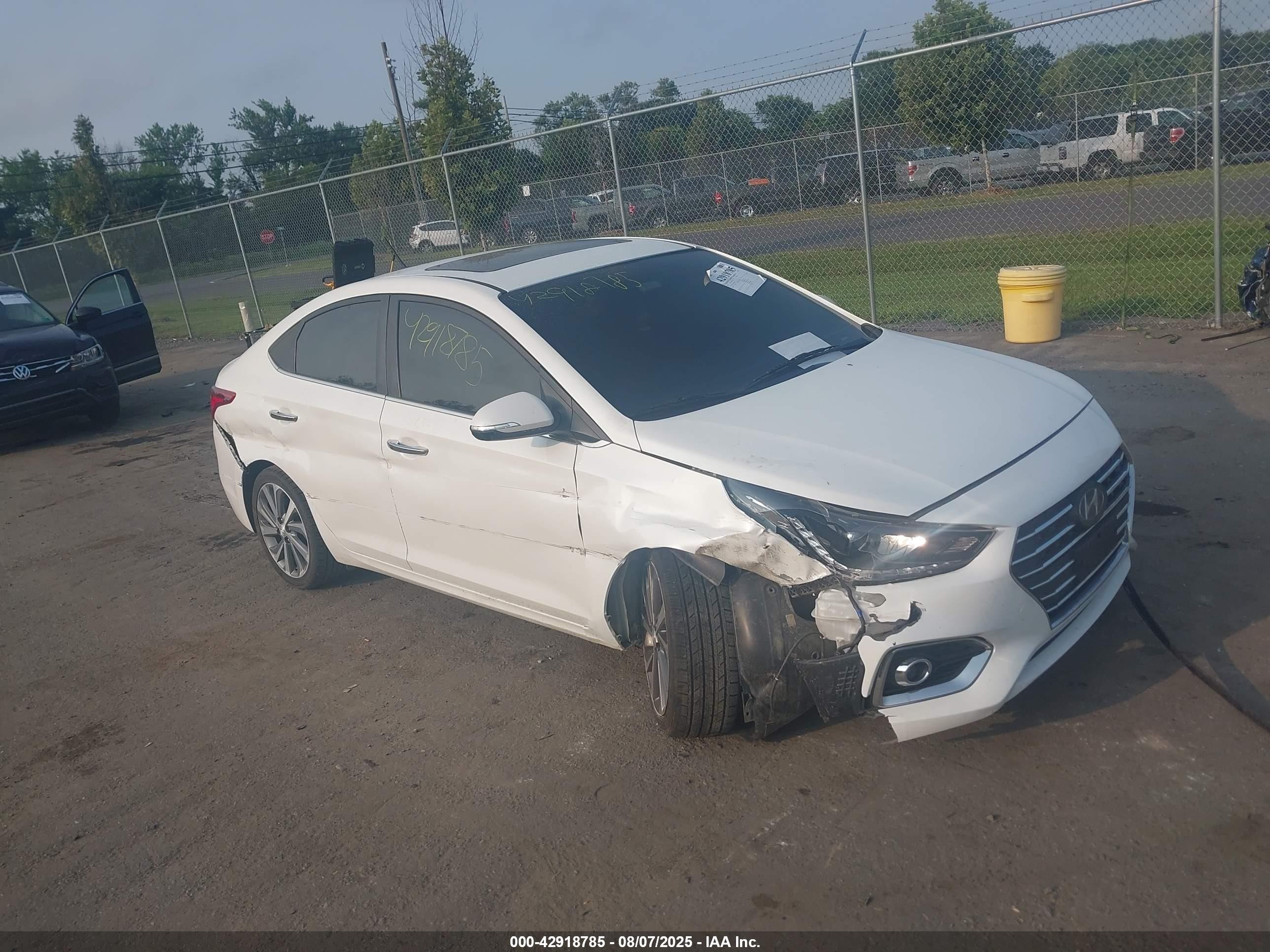 2022 Hyundai Accent Limited, VIN 3KPC34A68NE189848 — Side