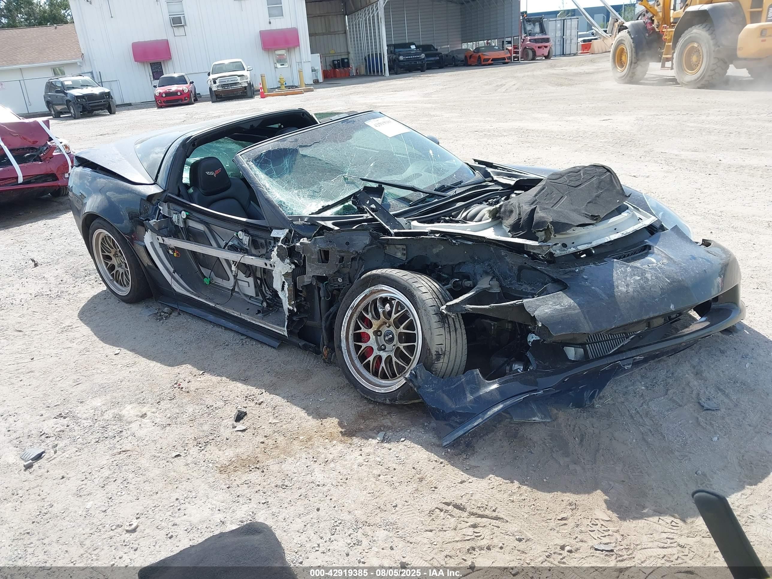 2013 Chevrolet Corvette Grand Sport 3LT, VIN 1G1YW2DW0D5108048 — Front end