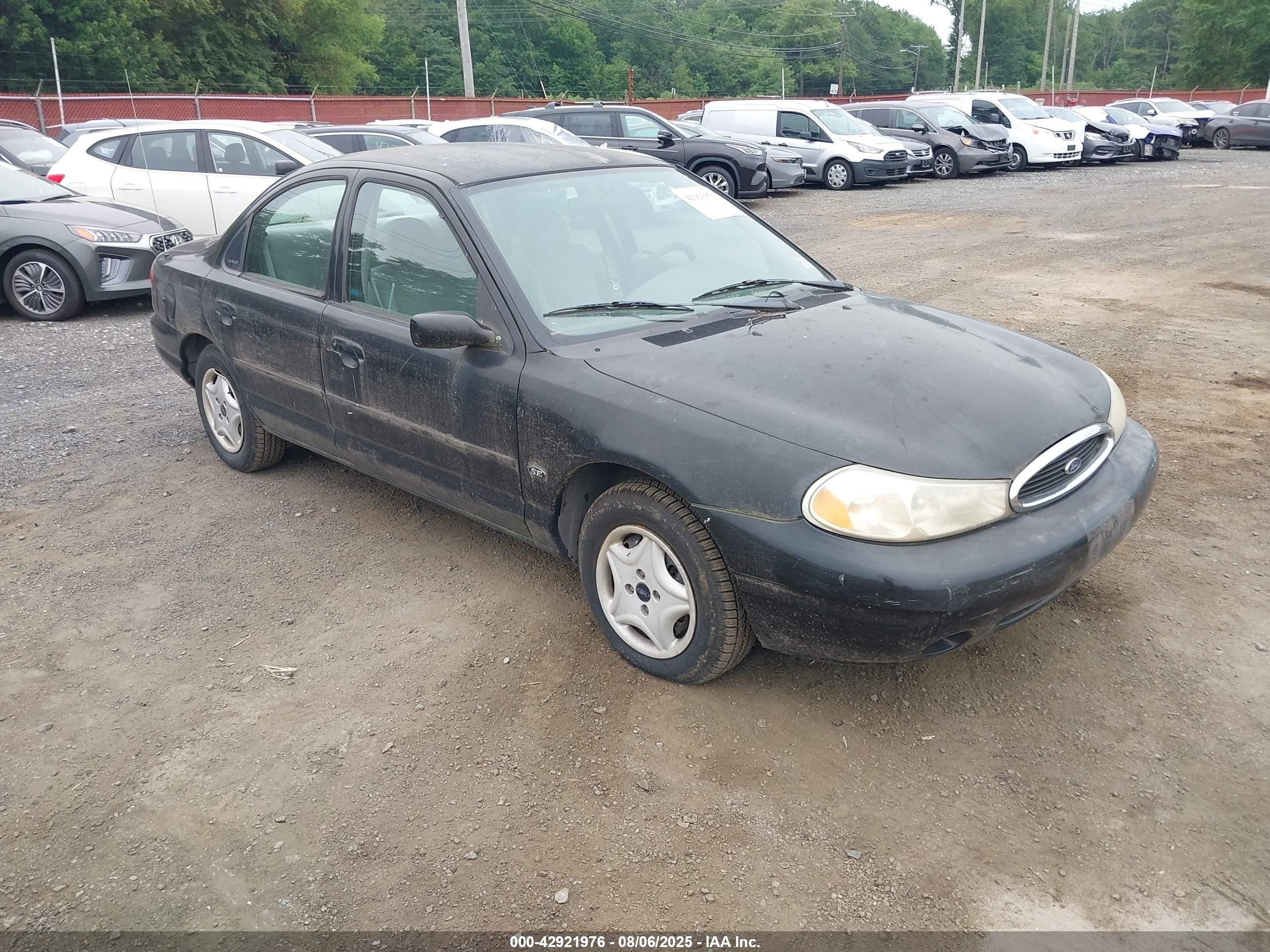 1998 Ford Contour SE Fleet, VIN 1FAFP6638WK270784 — Normal wear