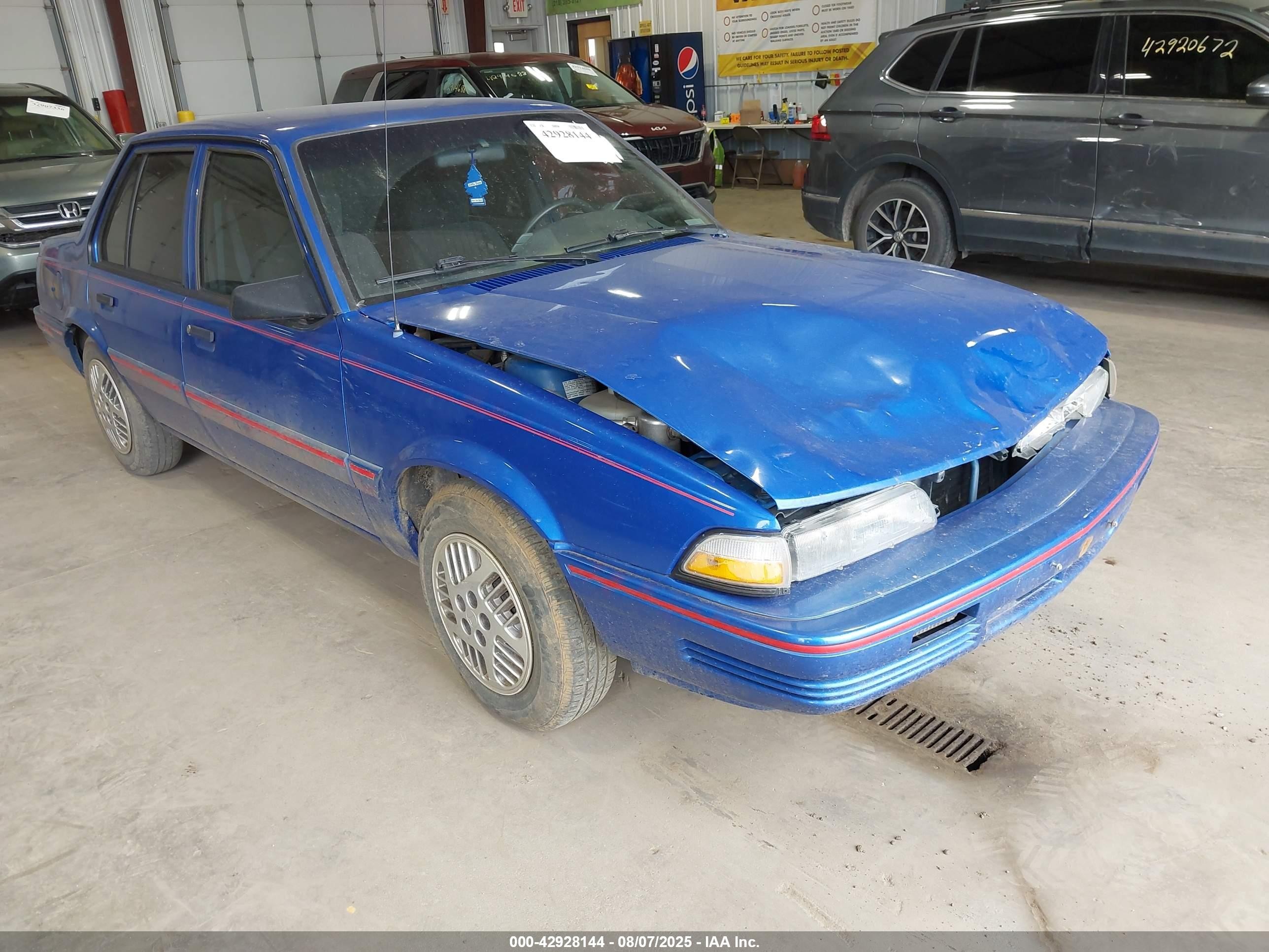 1994 Pontiac Sunbird LE, VIN 1G2JB54H3R7568960 — Front end