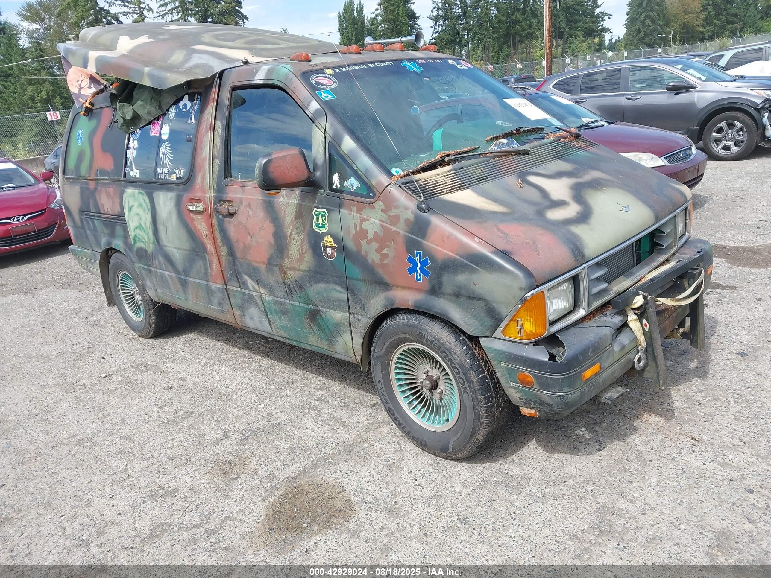 1990 Ford Aerostar, VIN 1FMDA31U3LZA59055 — Front end