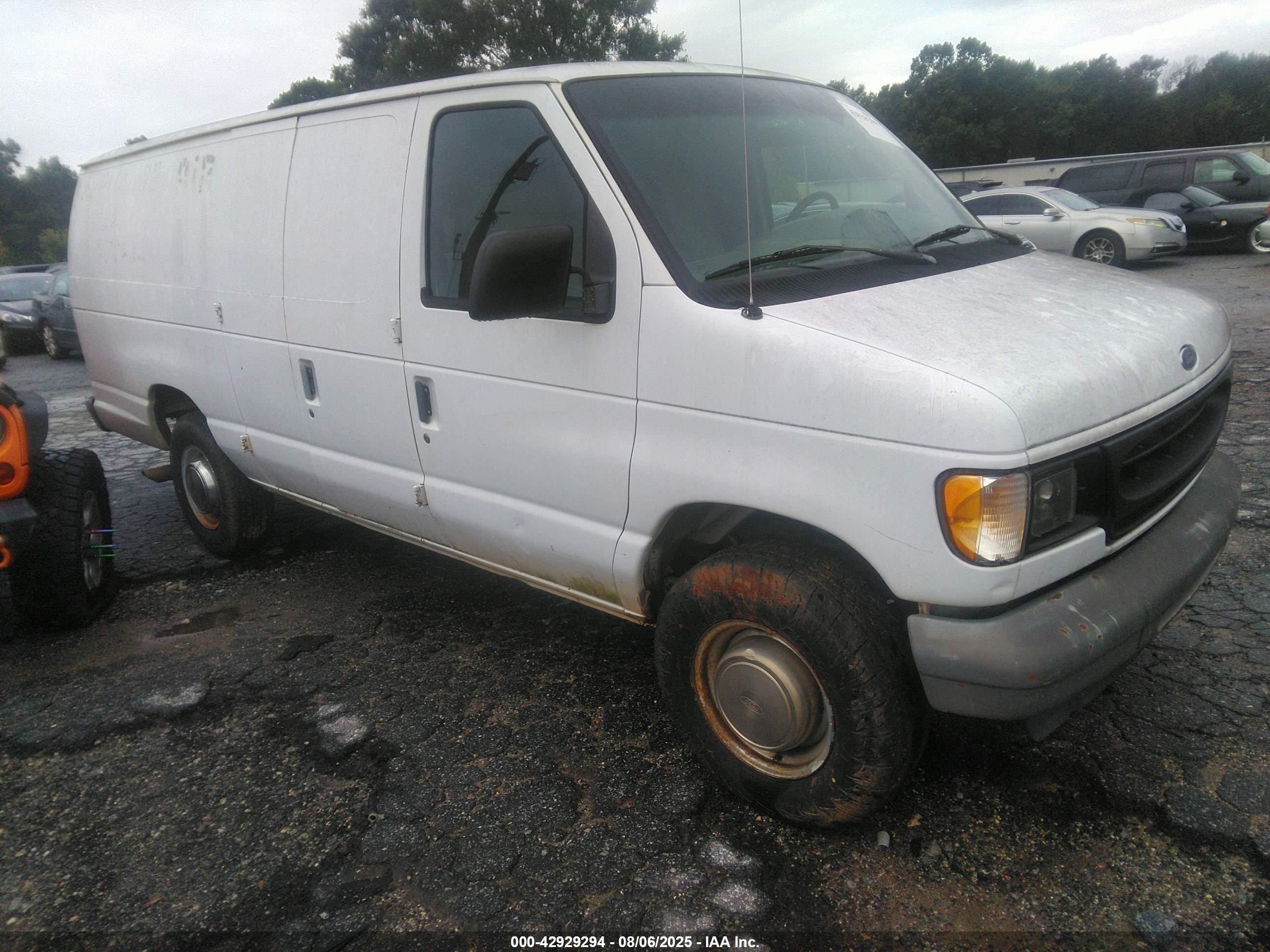 1999 Ford E-350, VIN 1FTSS34F5XHB84818 — Normal wear