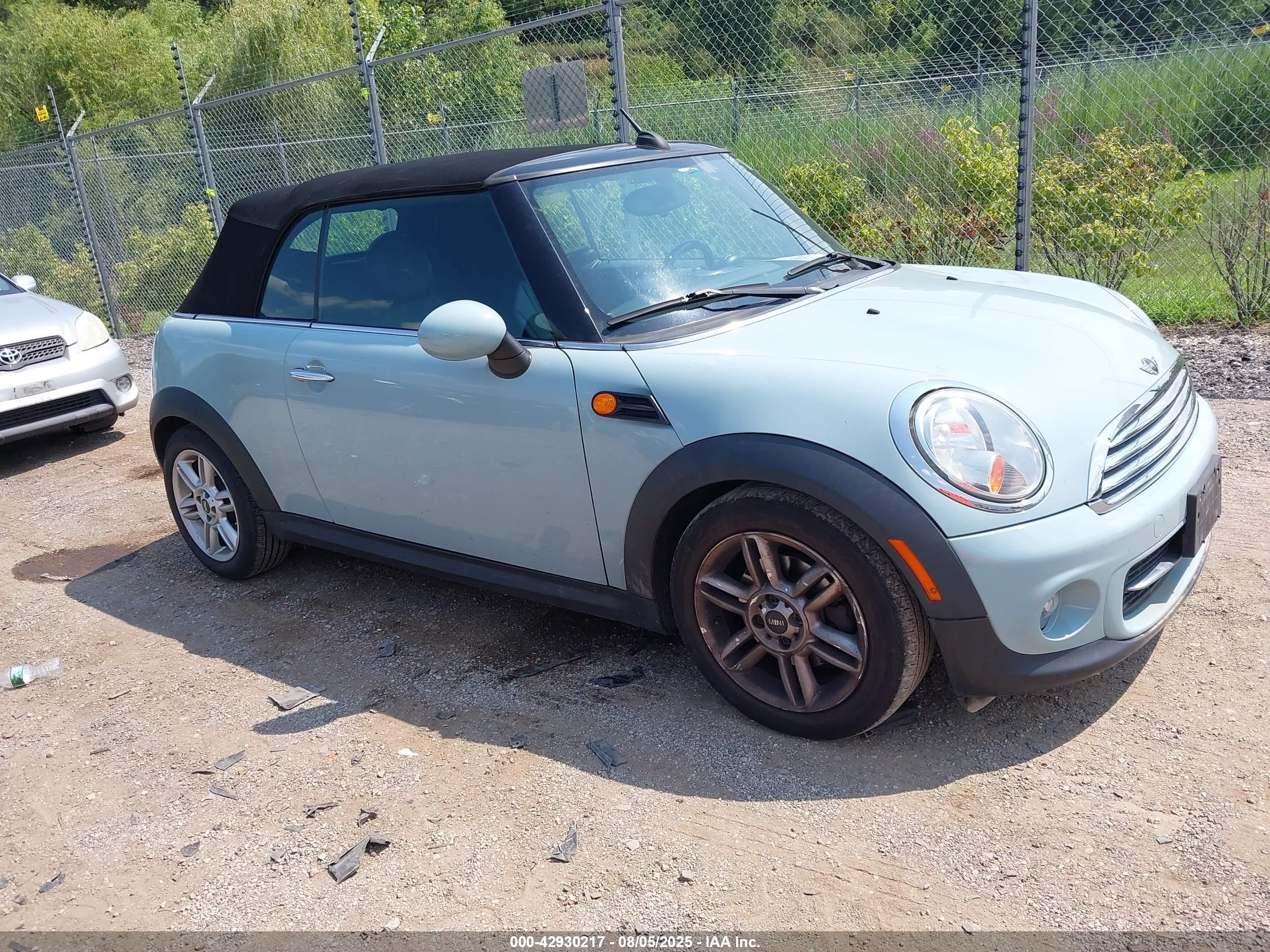2011 MINI Convertible, VIN WMWZN3C55BT133207 — Обычный износ