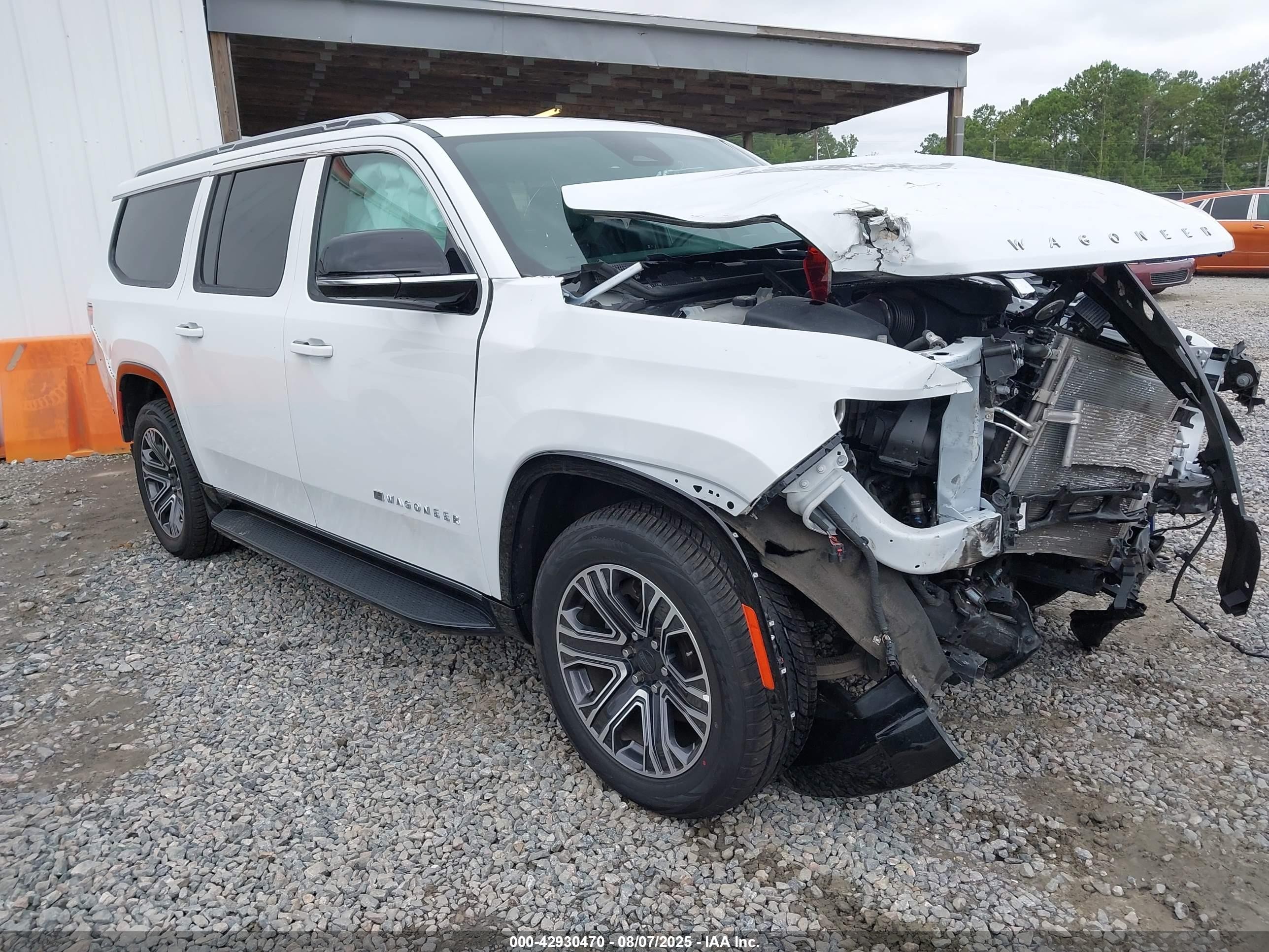 2023 Jeep Wagoneer Series II, VIN 1C4SJSBP6PS568389 — Фото с аукциона