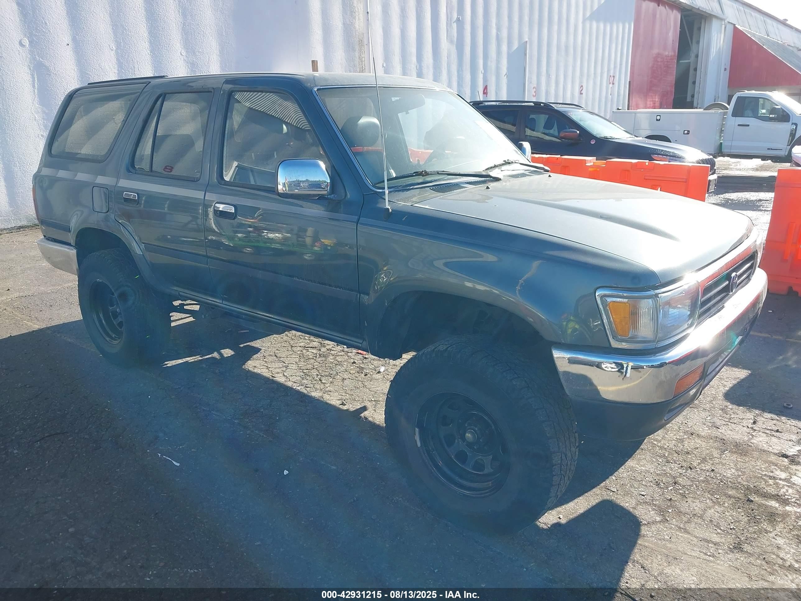 1992 Toyota 4Runner, VIN JT3VN39W7N8051024 — All over