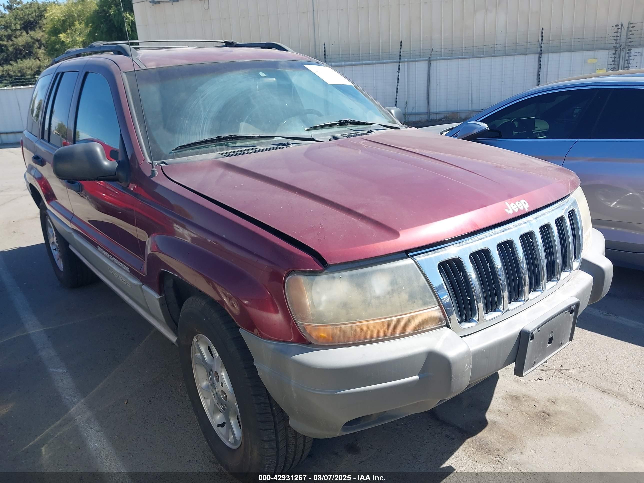 1999 Jeep Grand Cherokee Laredo, VIN 1J4G258S1XC787362 — Front end