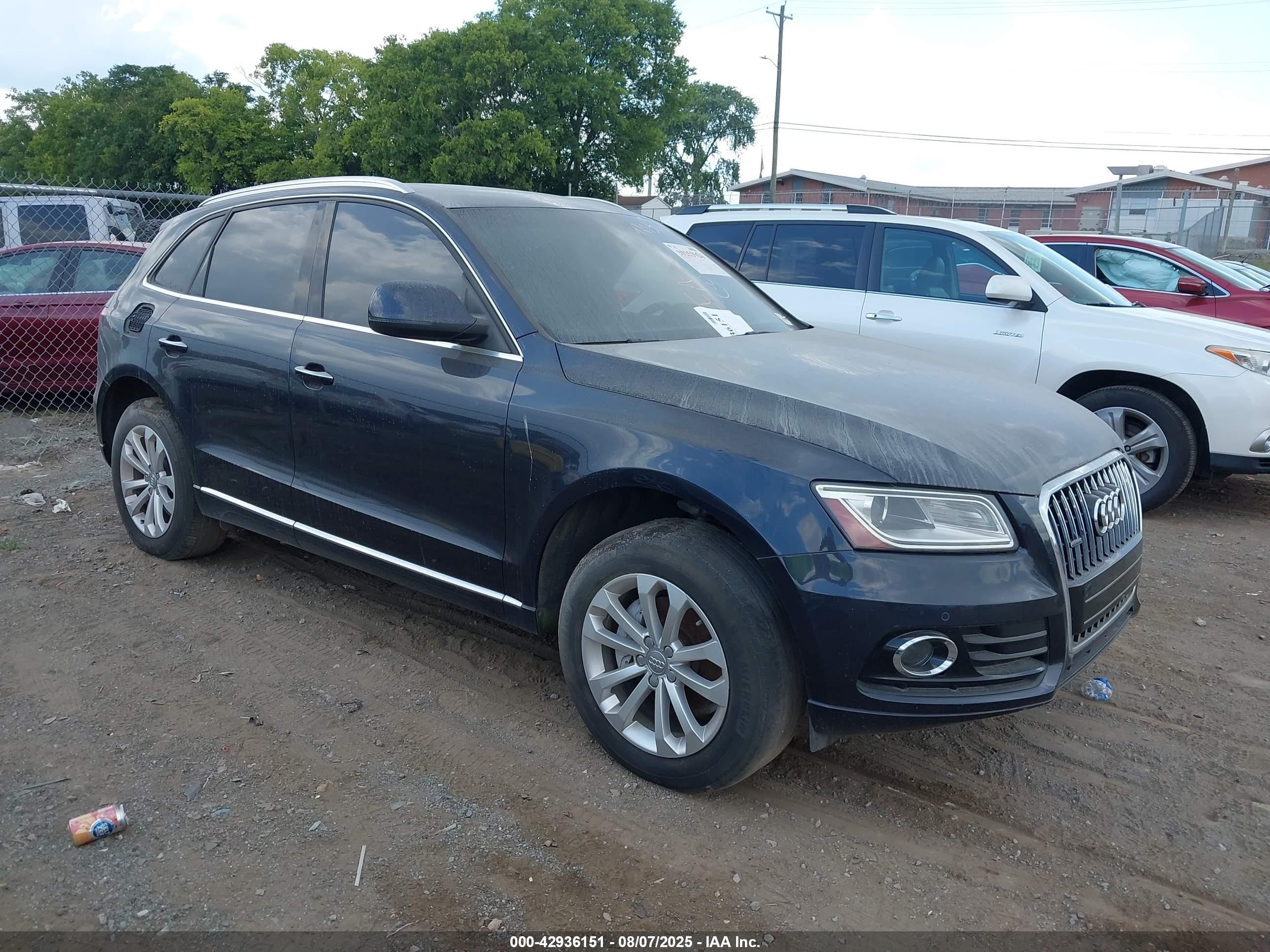 2015 Audi Q5 Premium Plus, VIN WA1LFAFP9FA018001 — Пожар в салоне