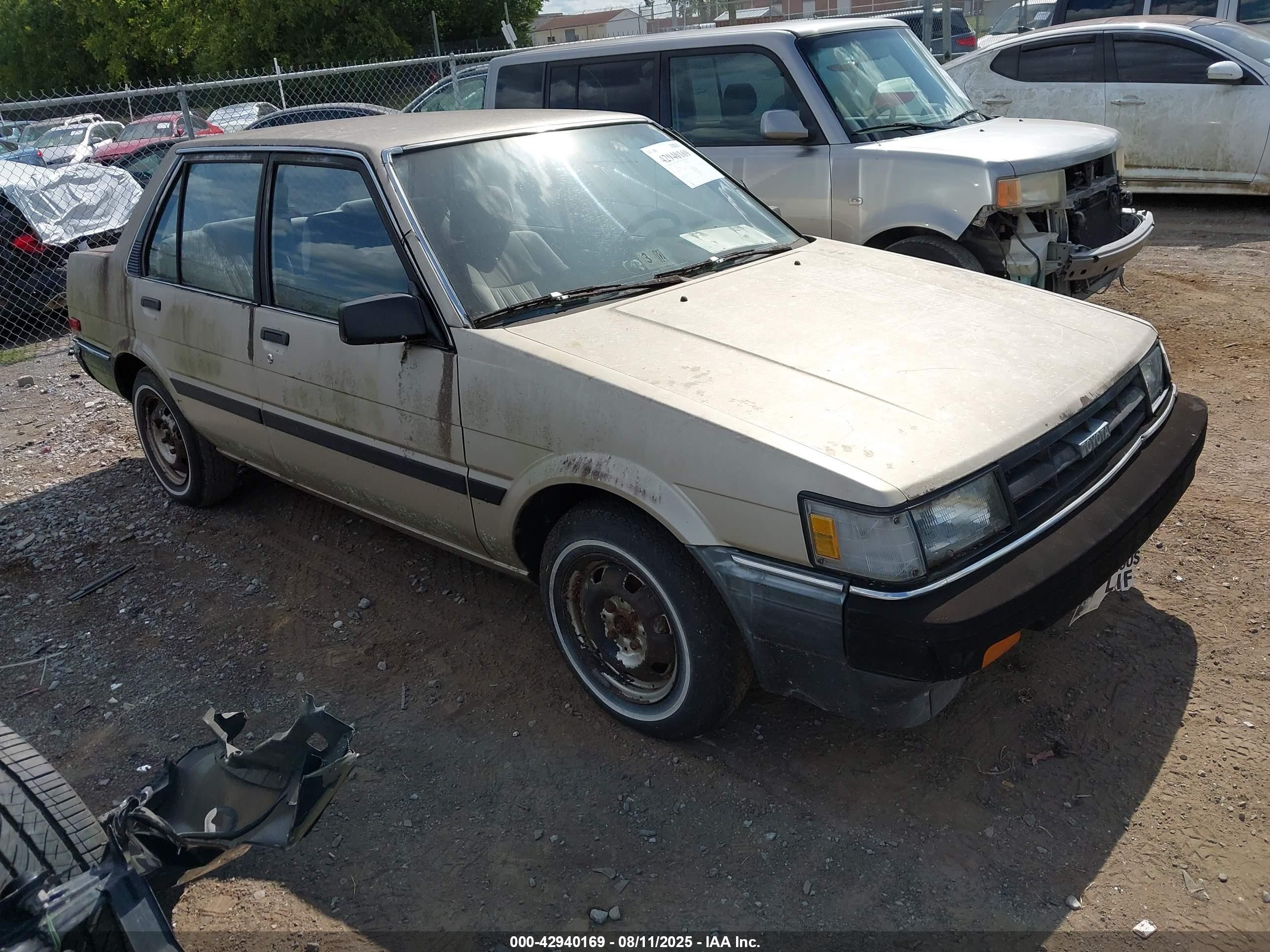 1987 Toyota Corolla, VIN JT2AE83E9H3499735 — Normal wear