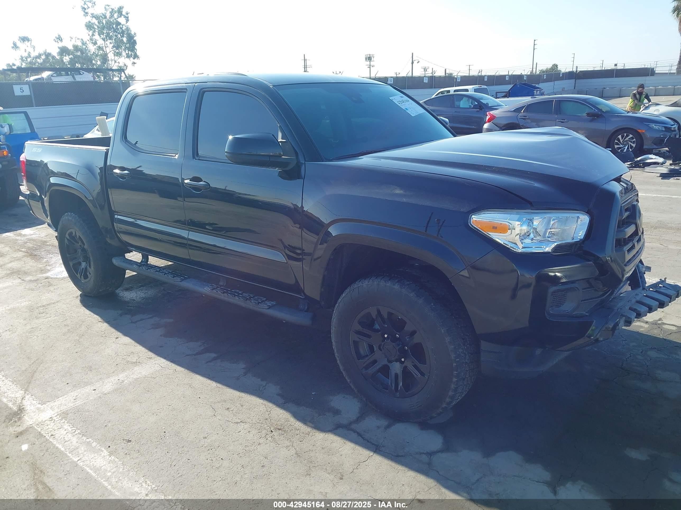 2019 Toyota Tacoma SR, VIN 5TFAX5GNXKX150514 — Front end