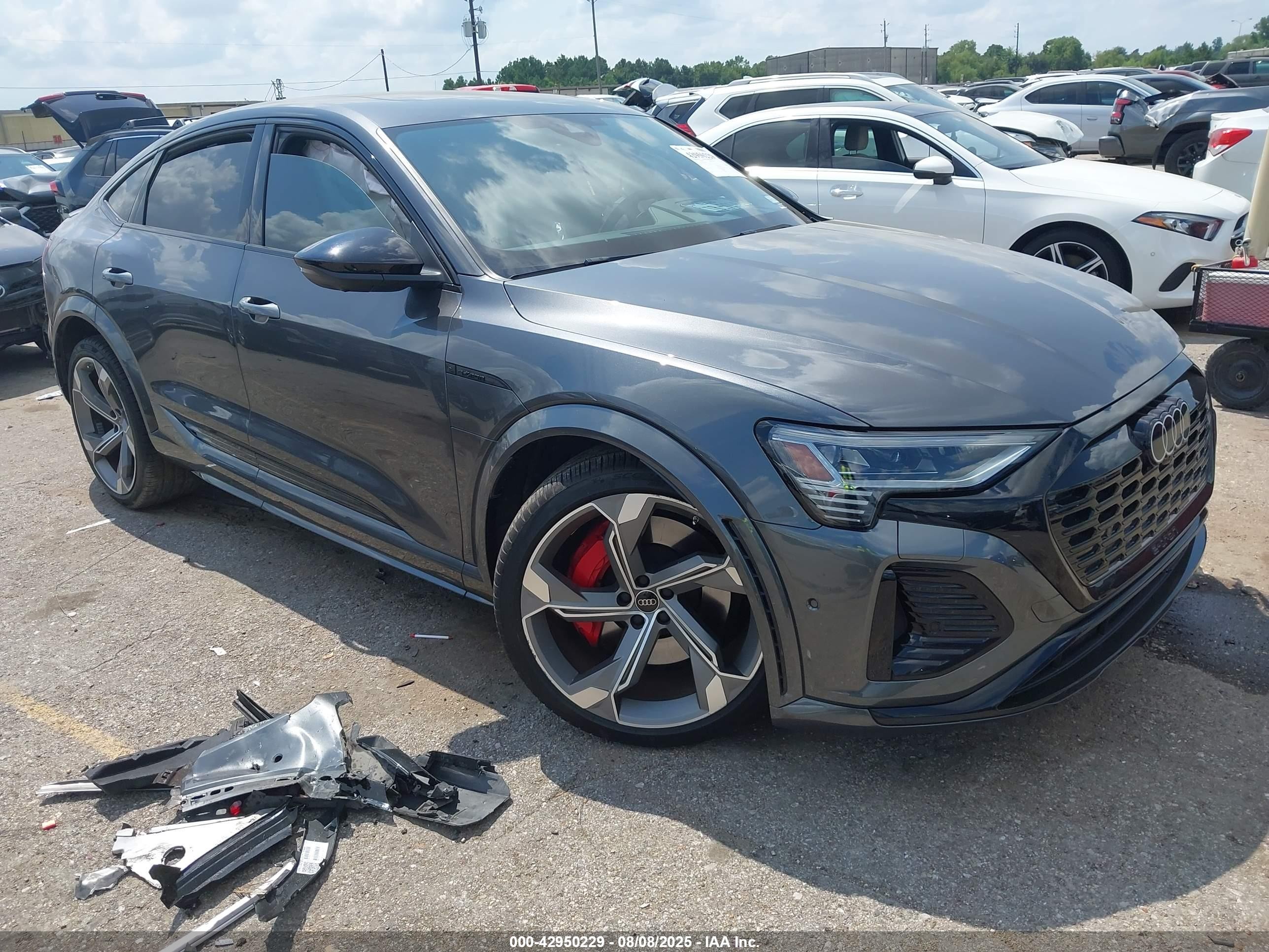 2024 Audi SQ8 E-Tron, VIN WA1DCBGE0RB039611 — Front end