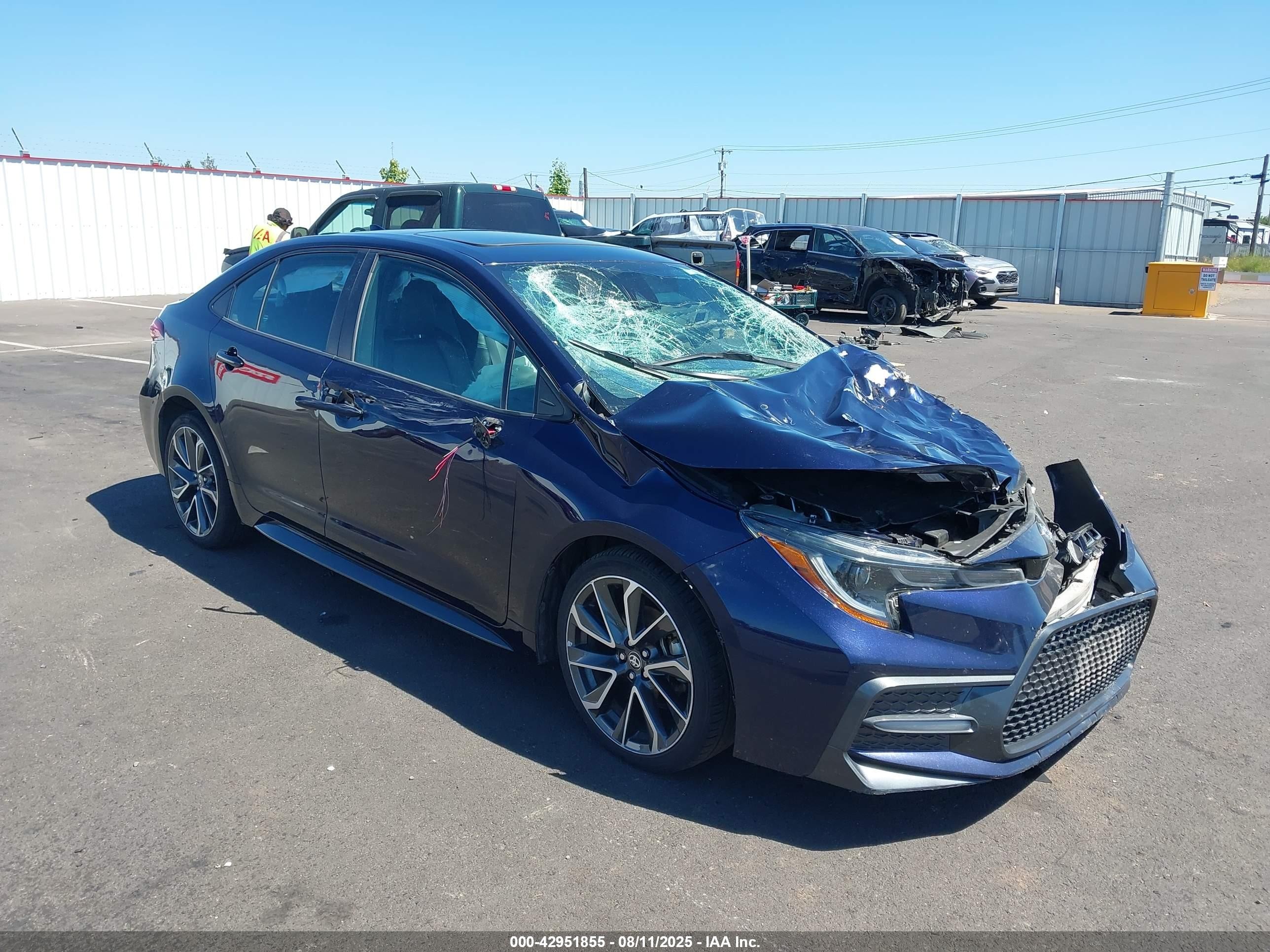 2020 Toyota Corolla XSE, VIN 5YFT4RCE6LP004884 — Перед