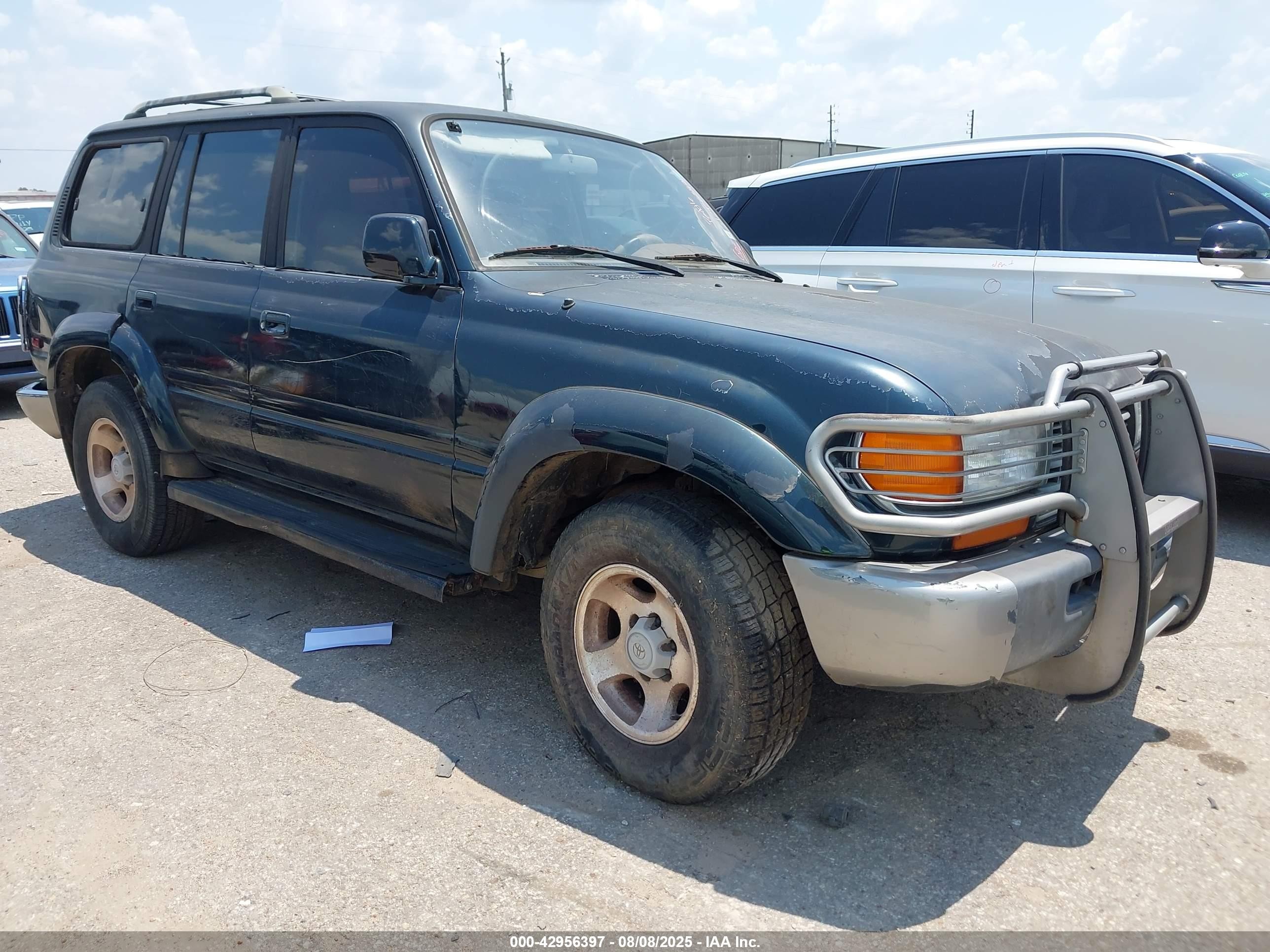 1995 Toyota Land Cruiser, VIN JT3DJ81W2S0112323 — Rear end