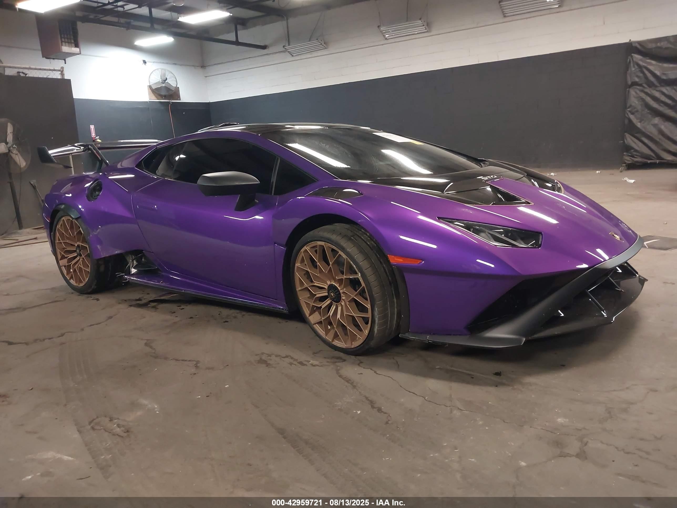 2021 Lamborghini Huracan, VIN ZHWUA6ZX2MLA17916 — Side