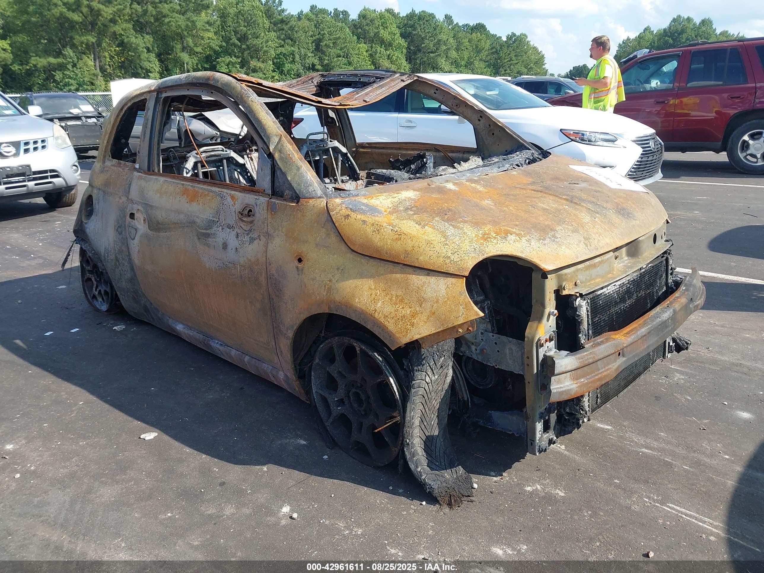 2012 FIAT 500 Sport, VIN 3C3CFFBRXCT192498 — Burn