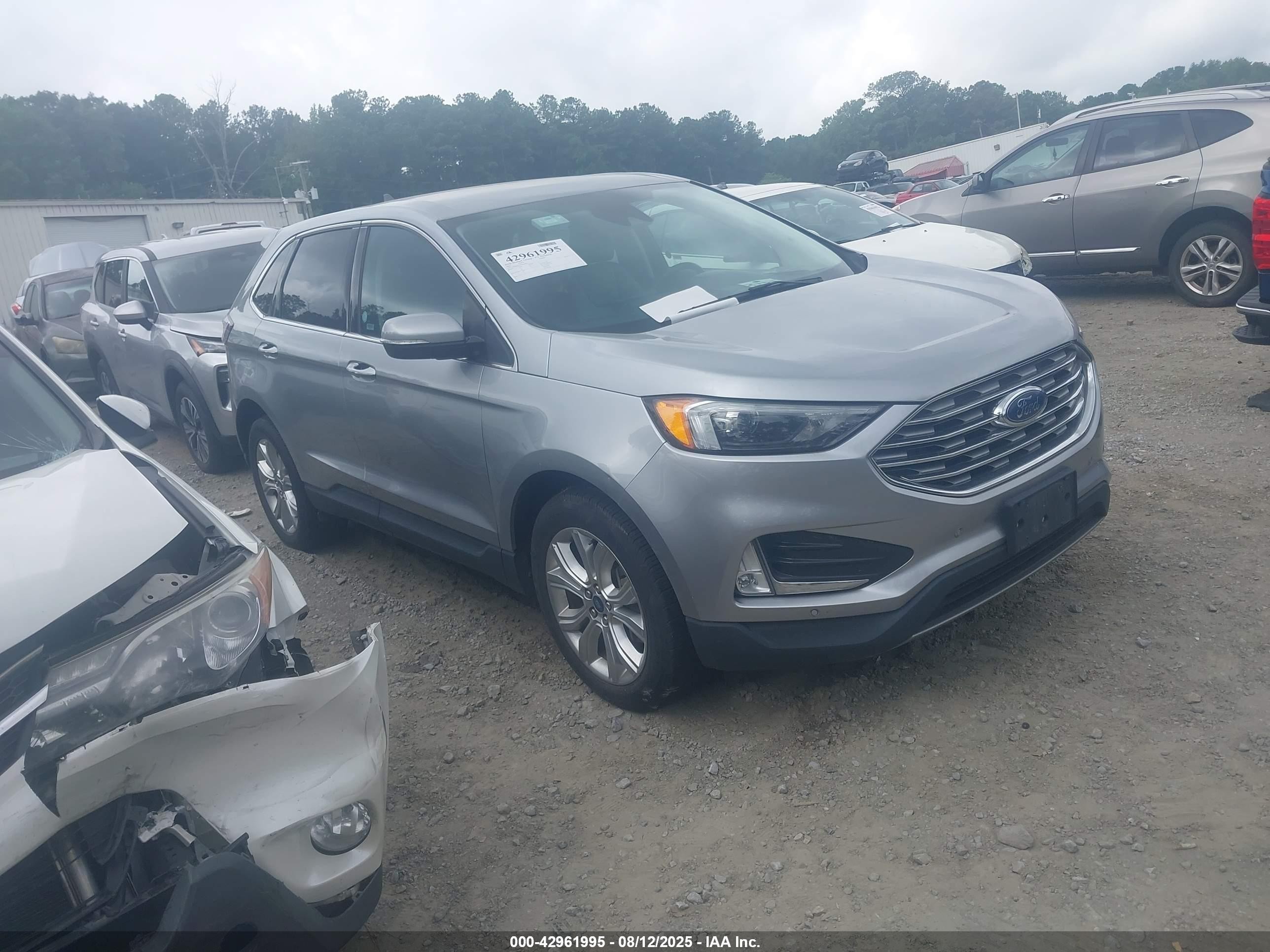 2022 Ford Edge Titanium, VIN 2FMPK4K95NBB04898 — Зад