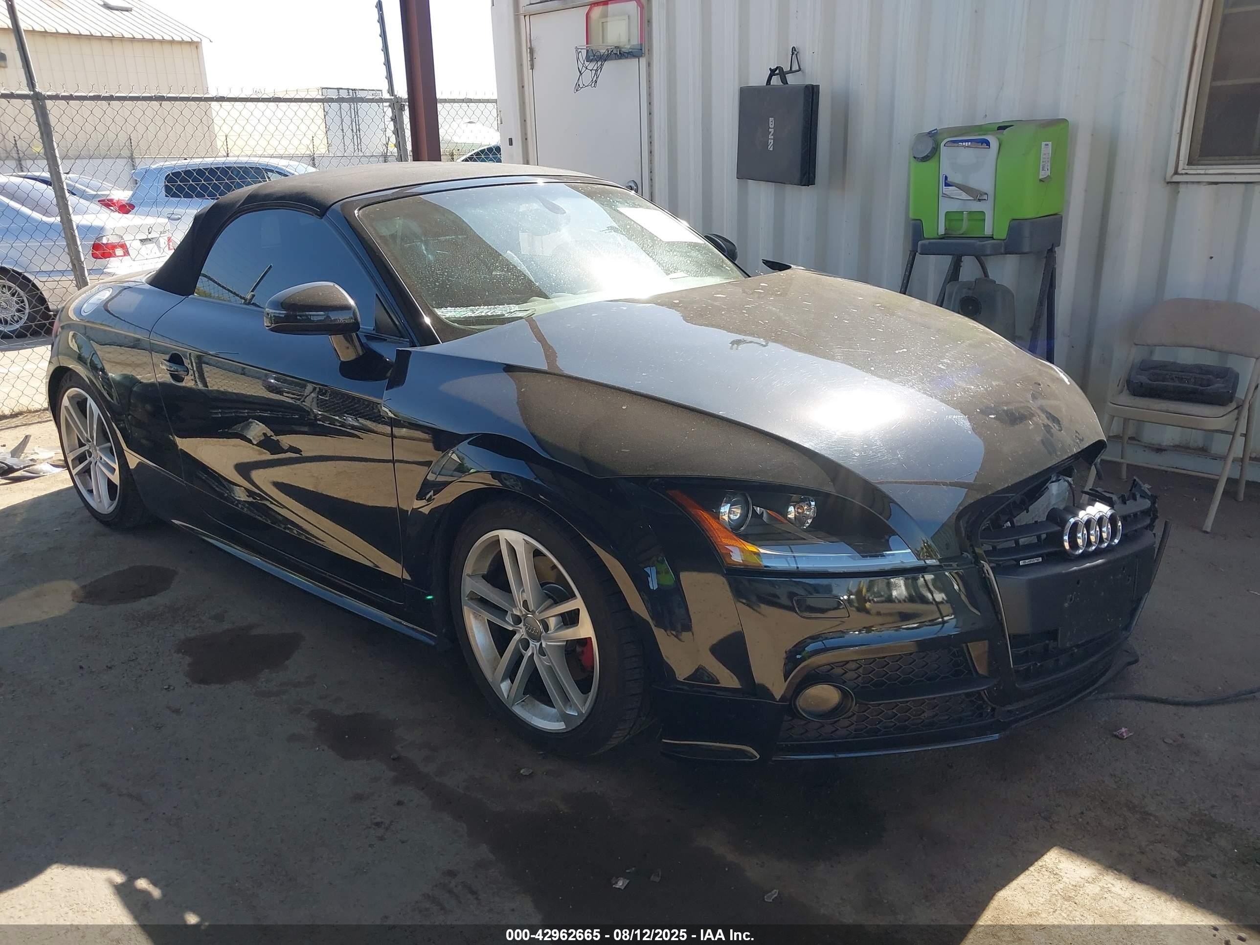 2015 Audi TT 2.0T, VIN TRUSFAFKXF1000800 — Перед