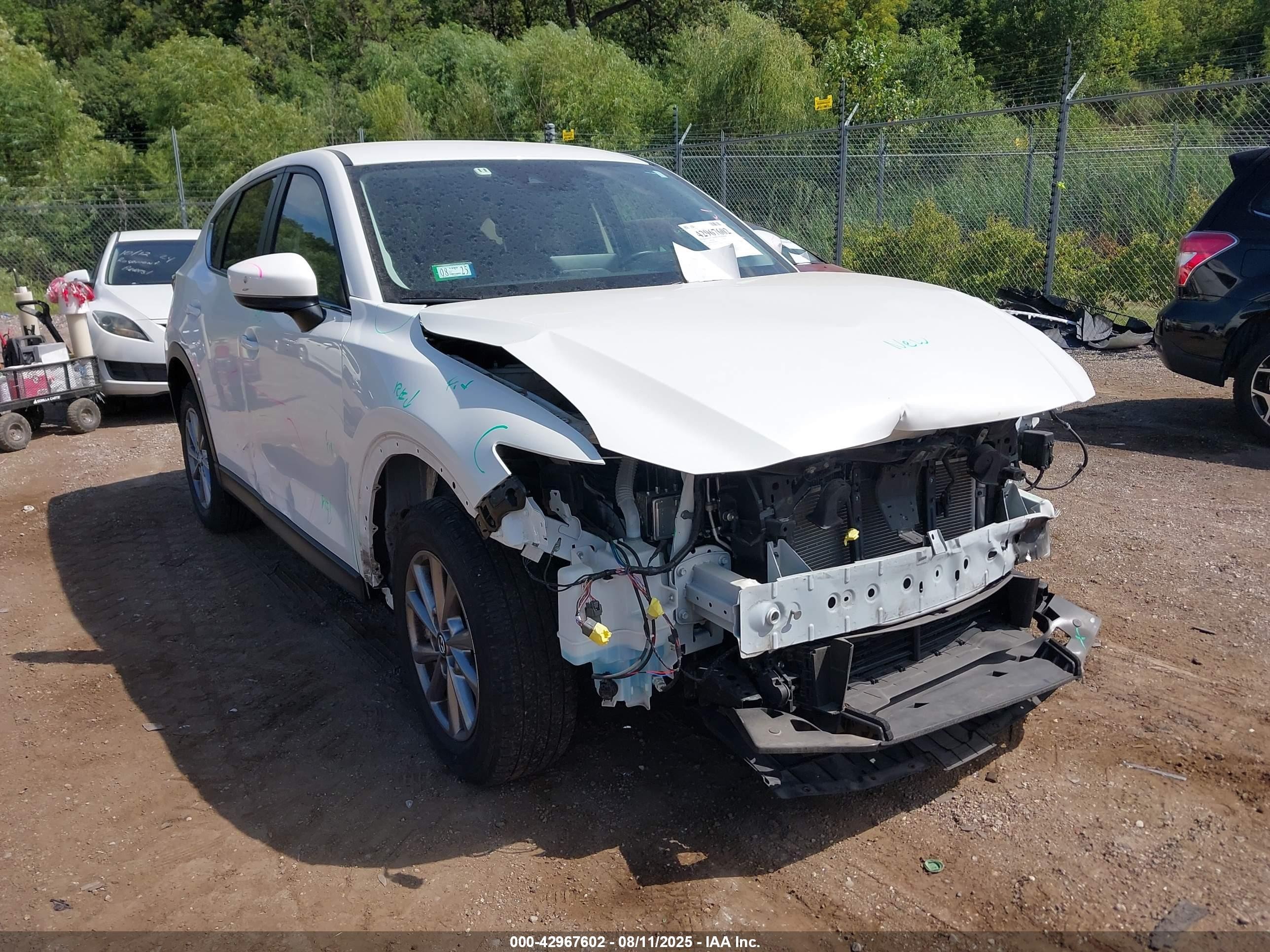 2022 Mazda CX-5 S Select, VIN JM3KFBBM5N0598278 — Front end
