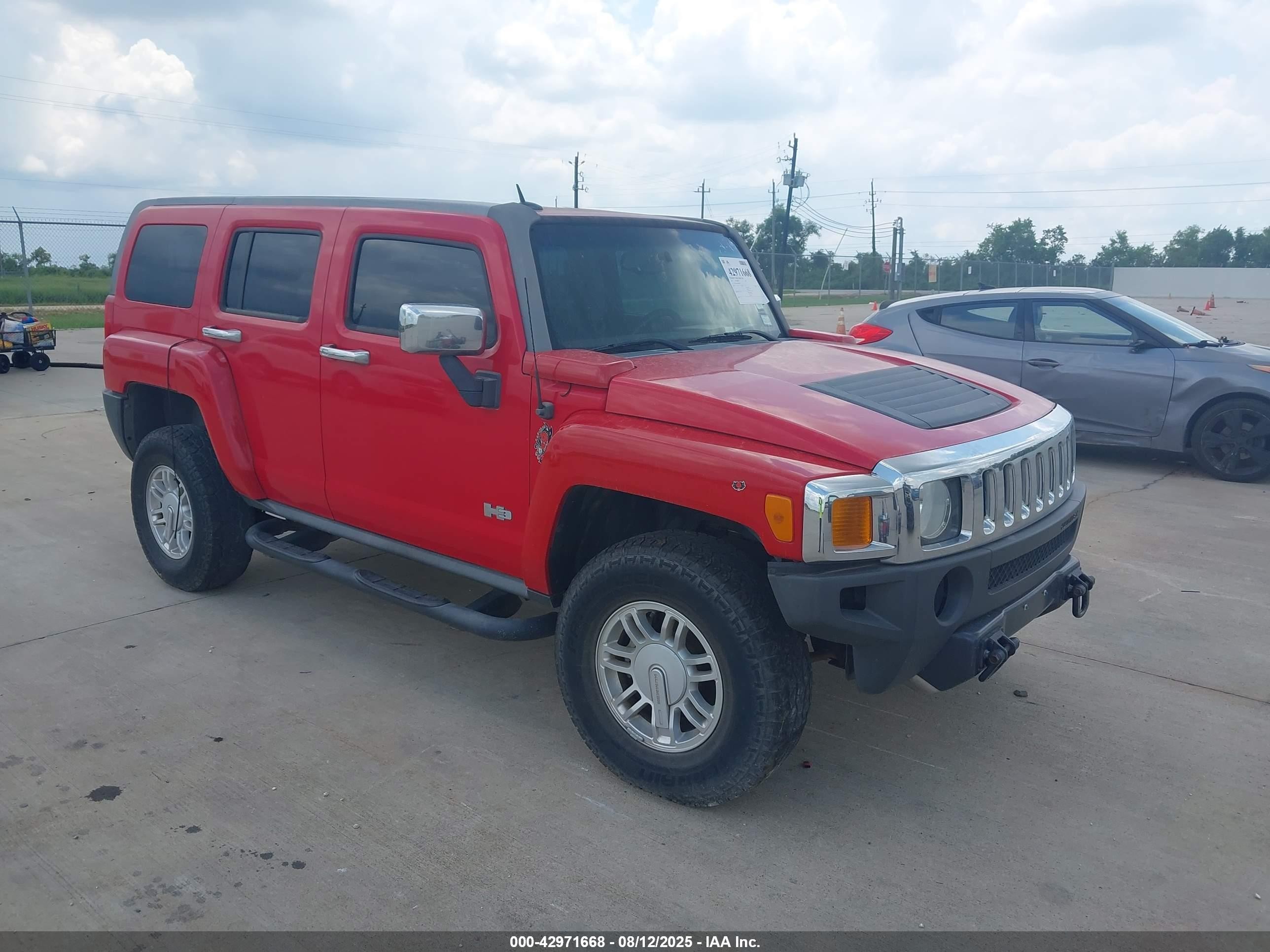 2010 Hummer H3, VIN 5GTMNGEE0A8140674 — Rear end