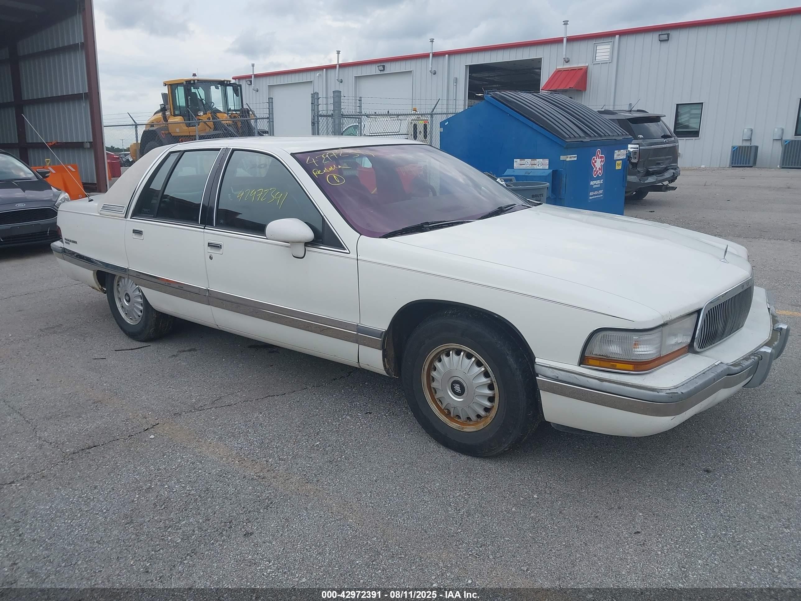 1993 Buick Roadmaster Ltd, VIN 1G4BT5377PR420717 — Перед