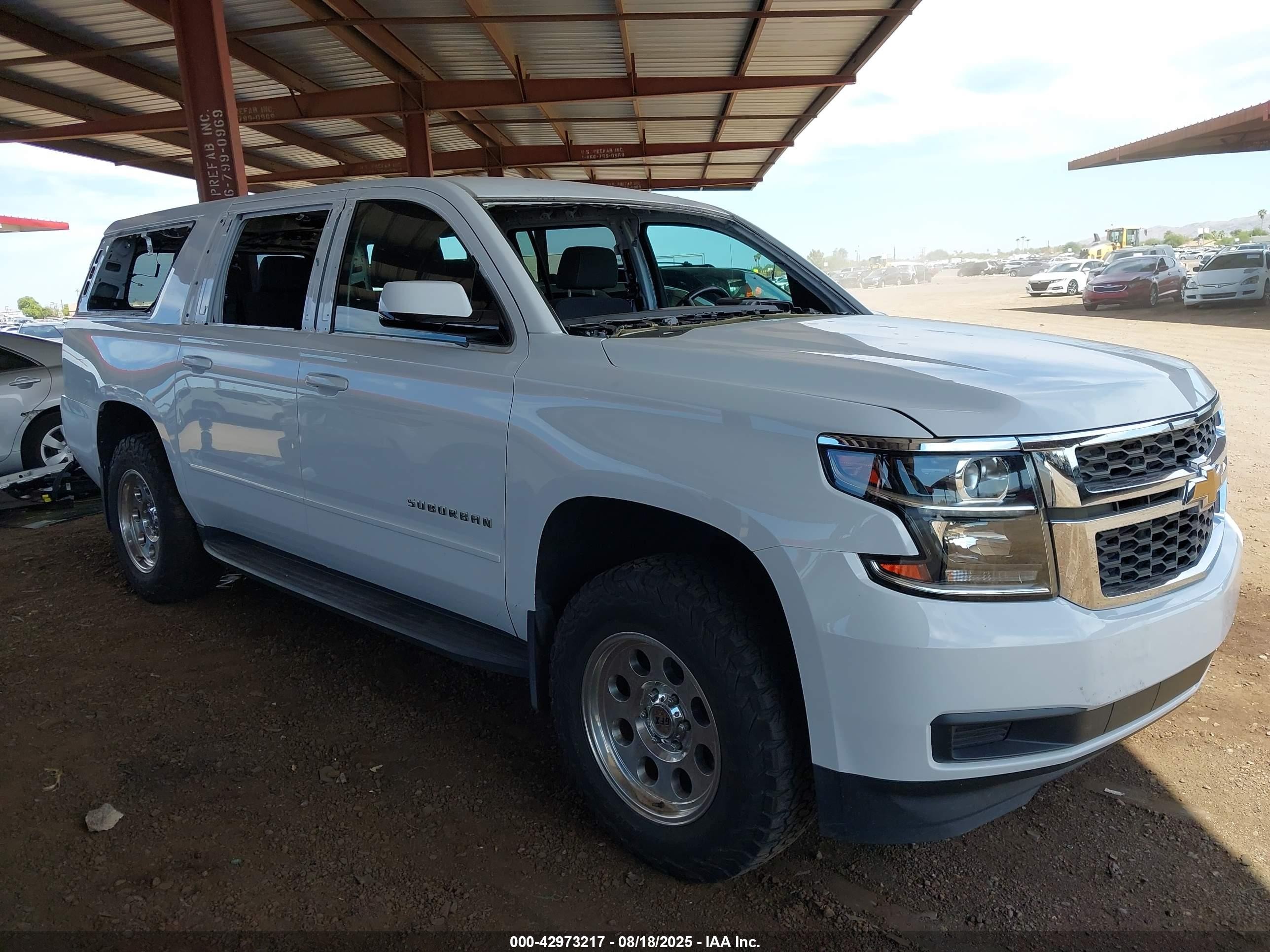 2020 Chevrolet Suburban LS, VIN 1GNSKGKC1LR302570 — Roof