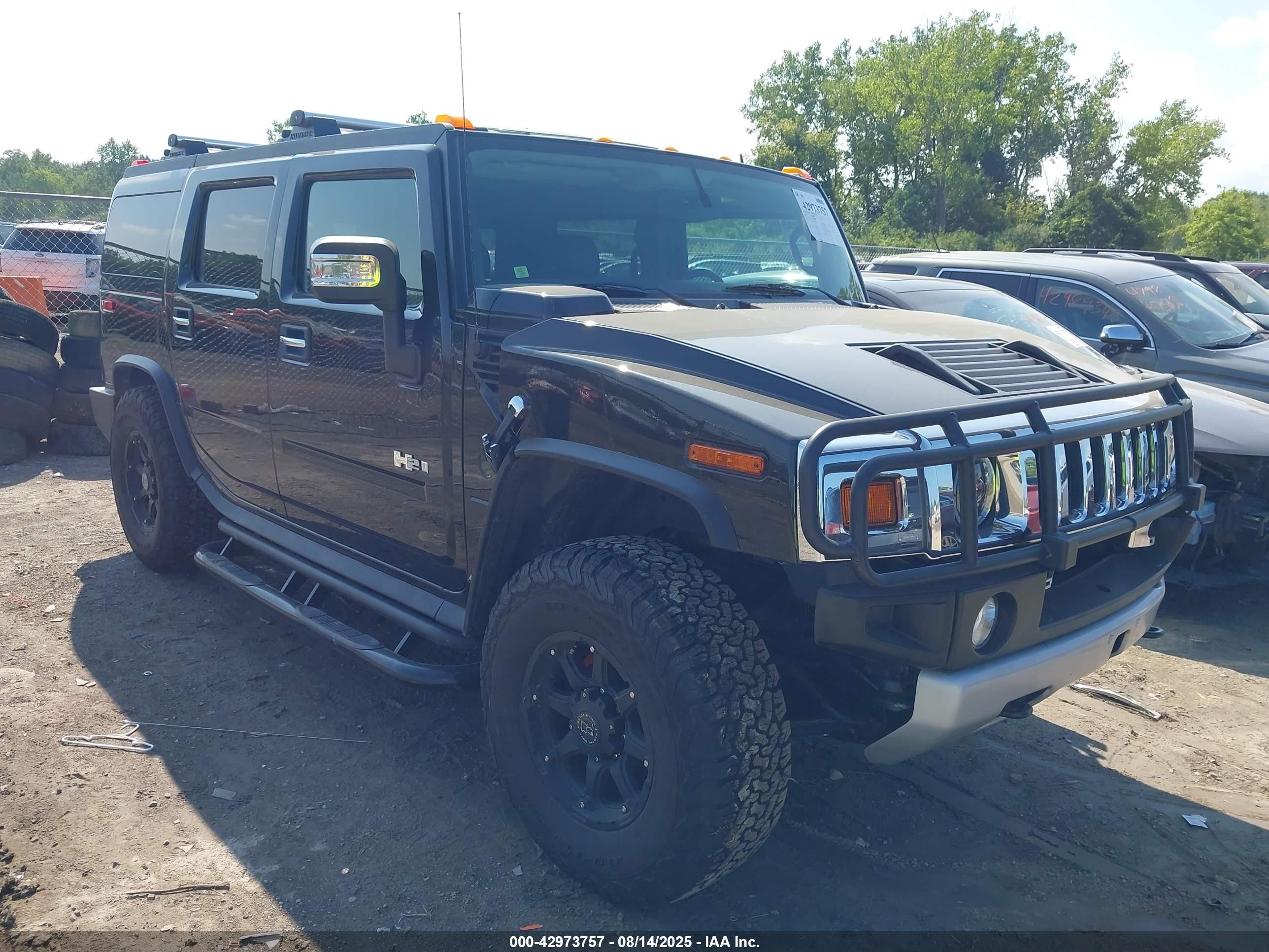 2009 Hummer H2, VIN 5GRGN73269H100087 — Front end