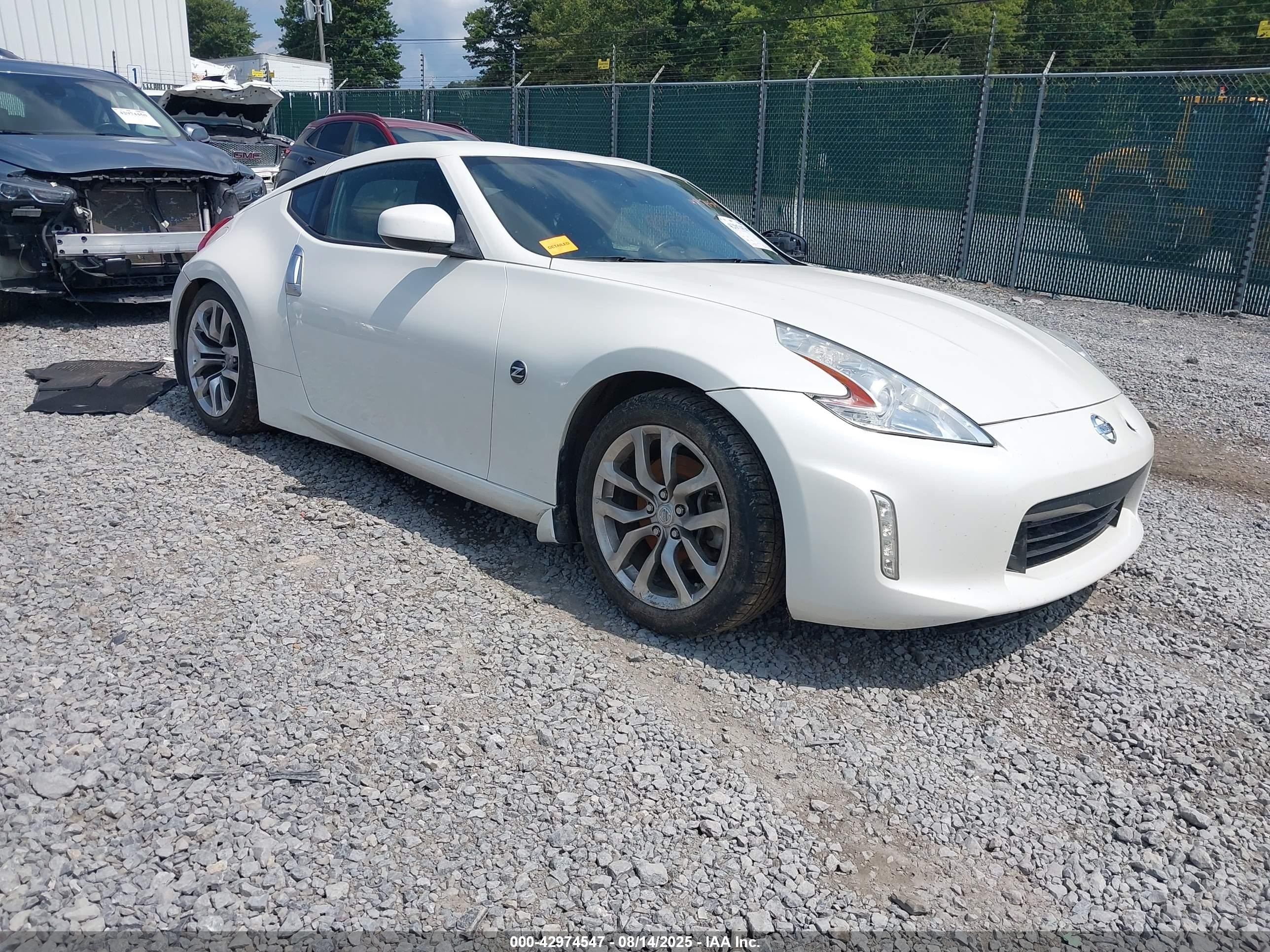 2013 Nissan 370Z, VIN JN1AZ4EH2DM380475 — Rear end