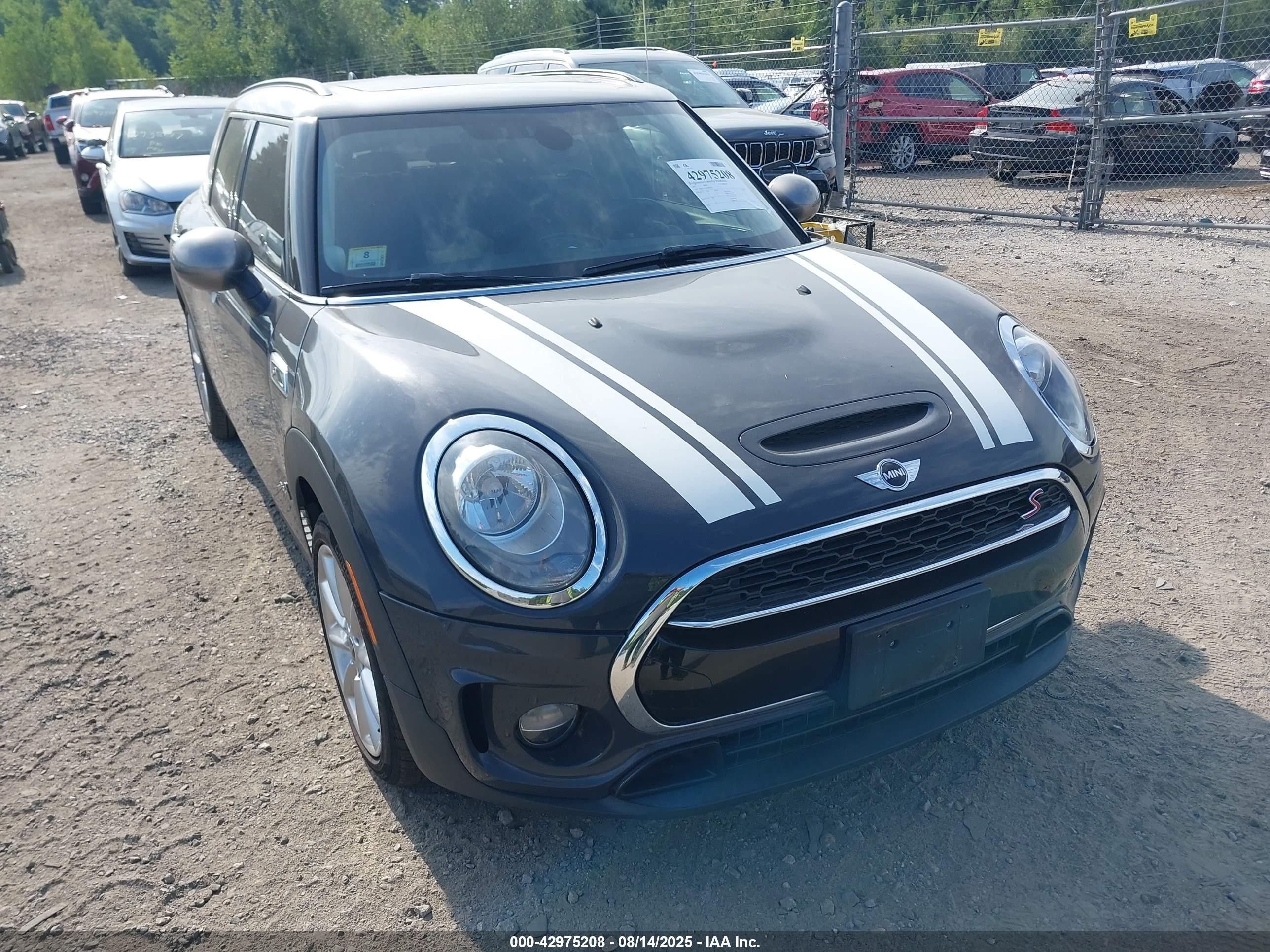 2017 MINI Clubman Cooper S, VIN WMWLU5C50H2E81812 — Fresh water flood