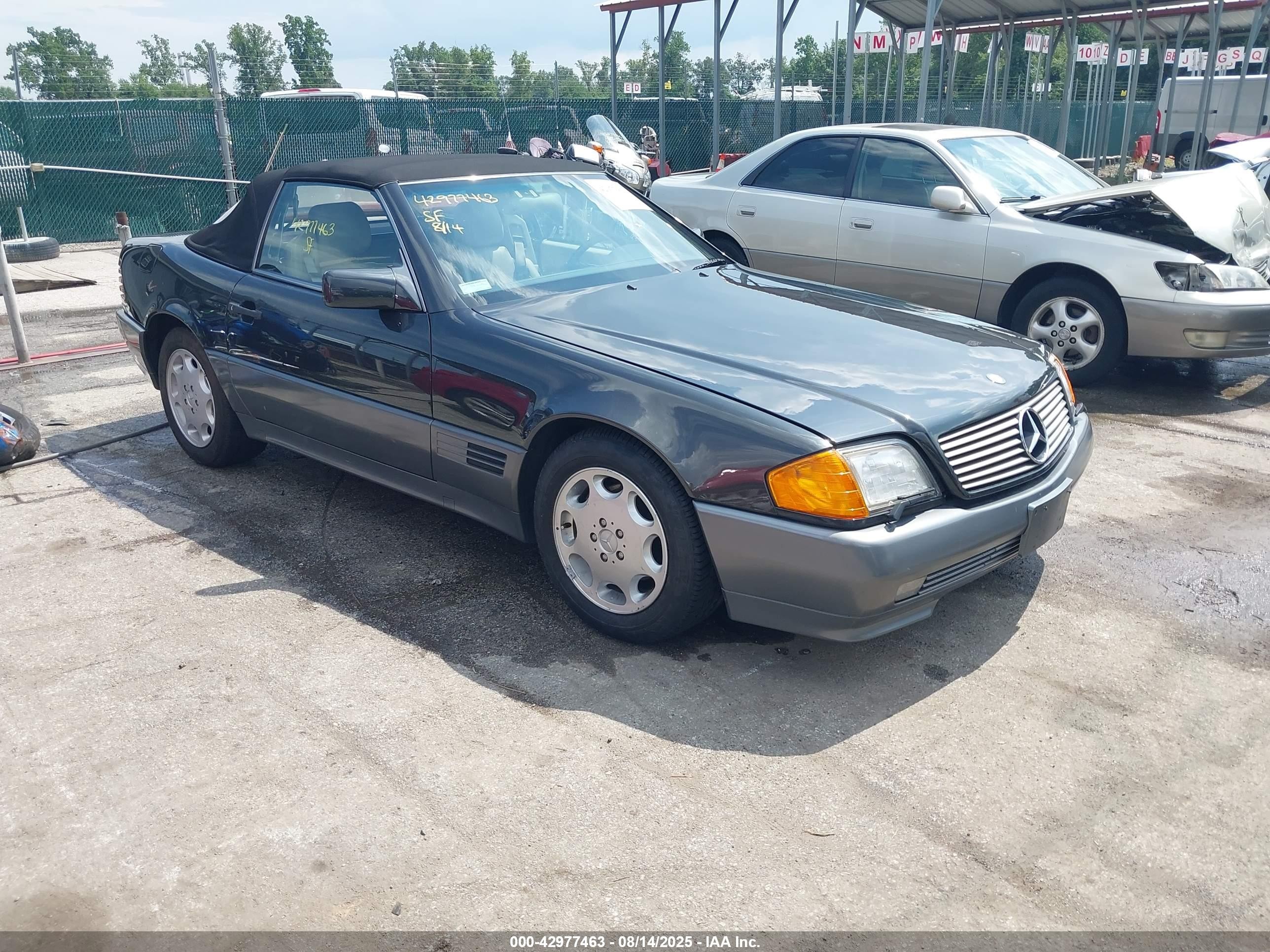 1993 Mercedes-Benz SL 5.0L, VIN WDBFA67E5PF072586 — Rear end