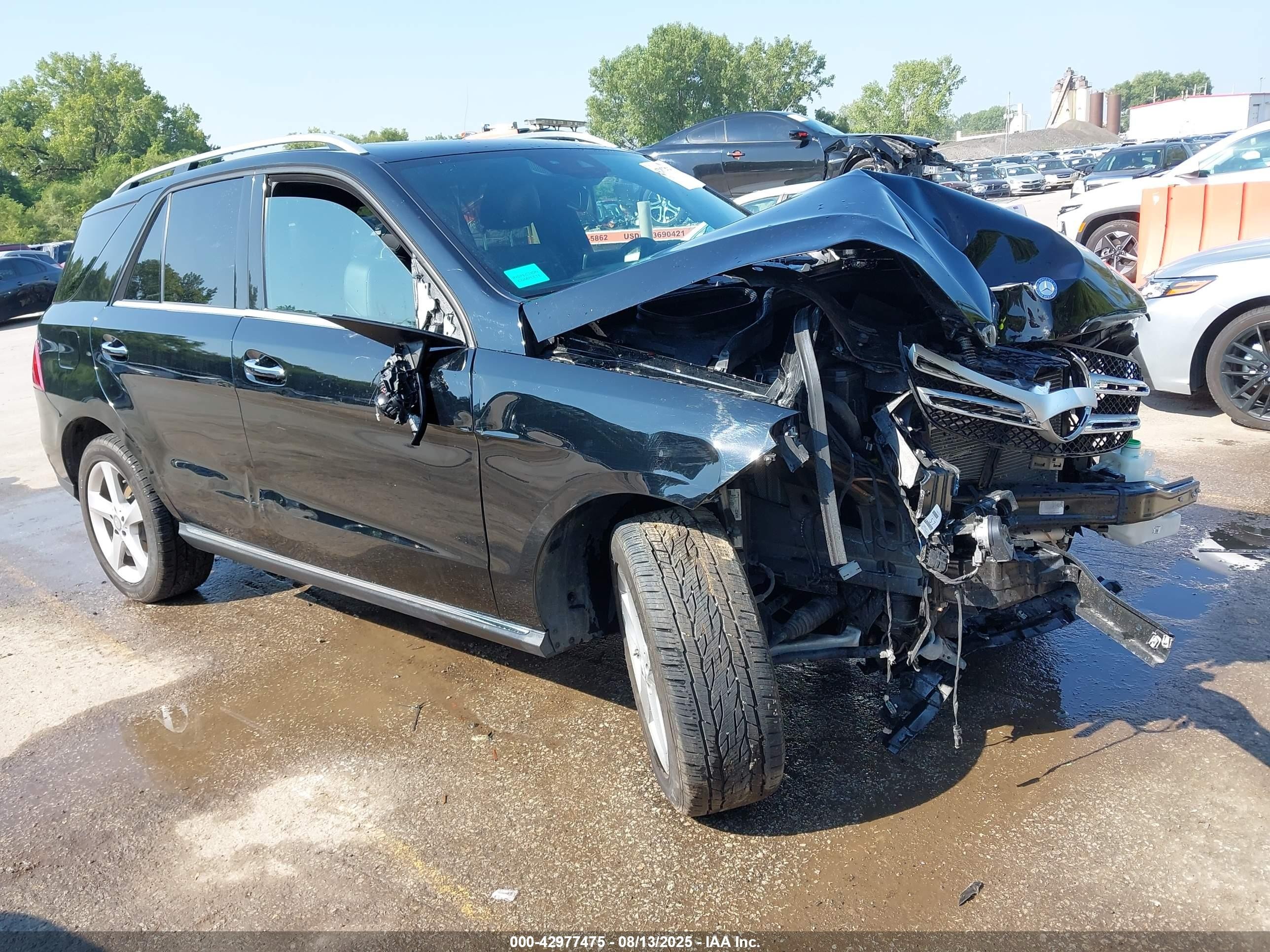 2016 Mercedes-Benz GLE 350, VIN 4JGDA5HB8GA748514 — Front end
