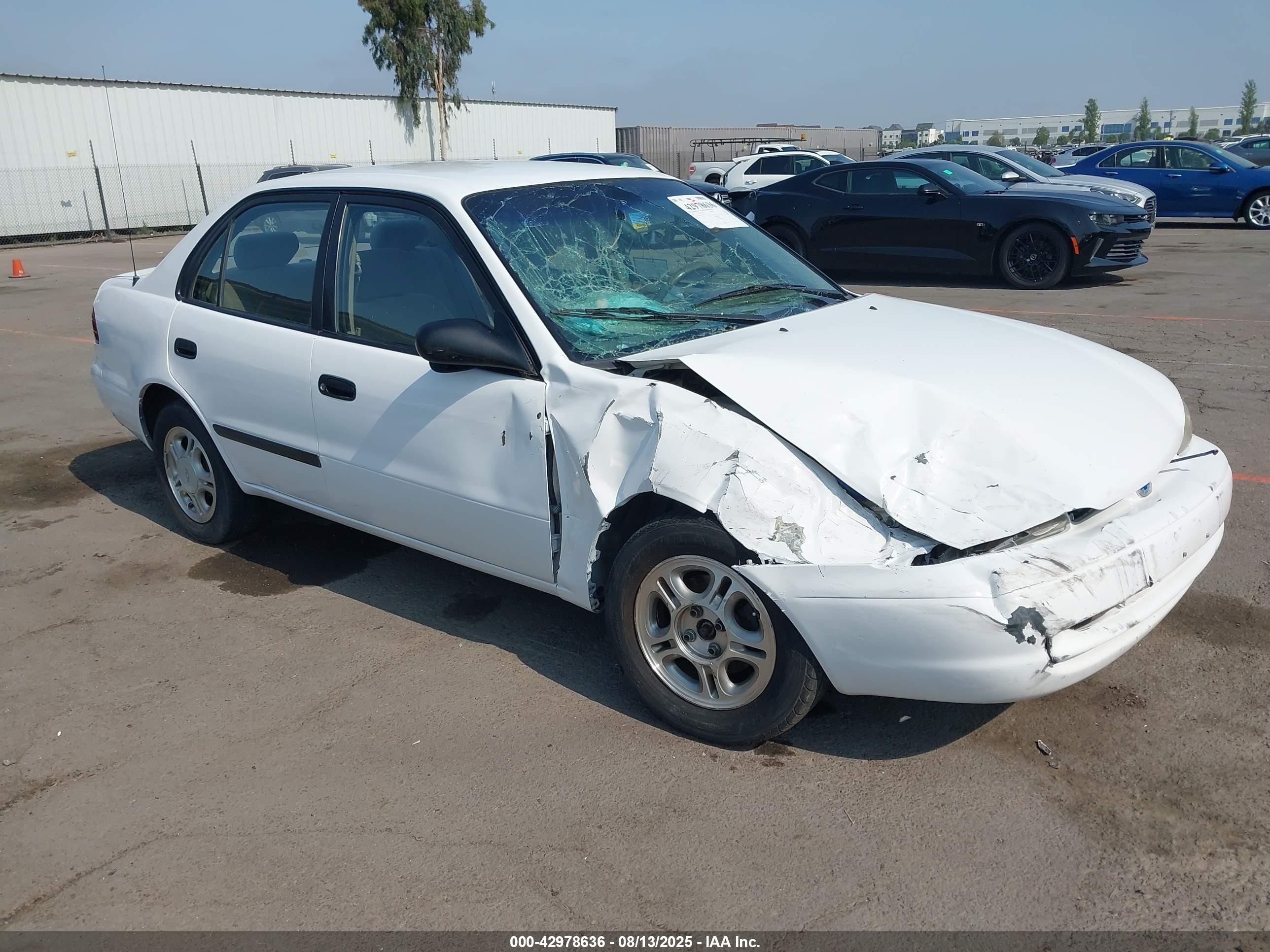 2002 Chevrolet Prizm, VIN 1Y1SK528X2Z422970 — Front end
