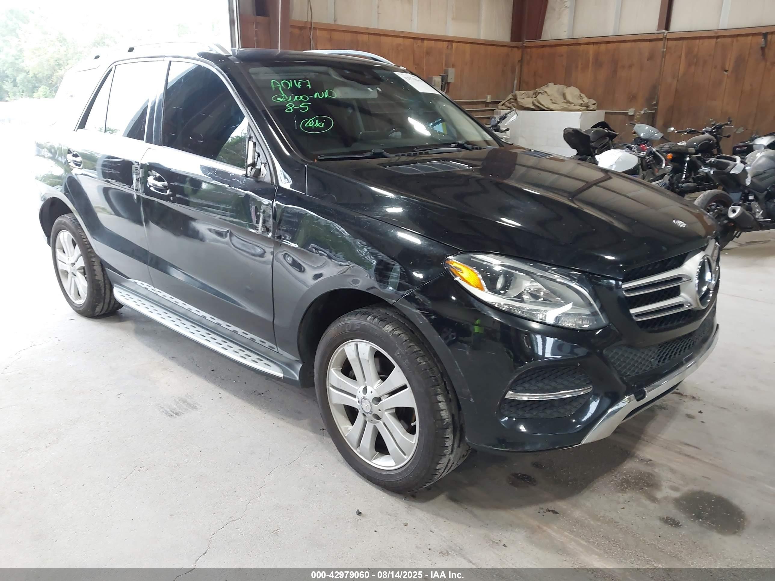 2016 Mercedes-Benz GLE 350, VIN 4JGDA5HB6GA709369 — Side