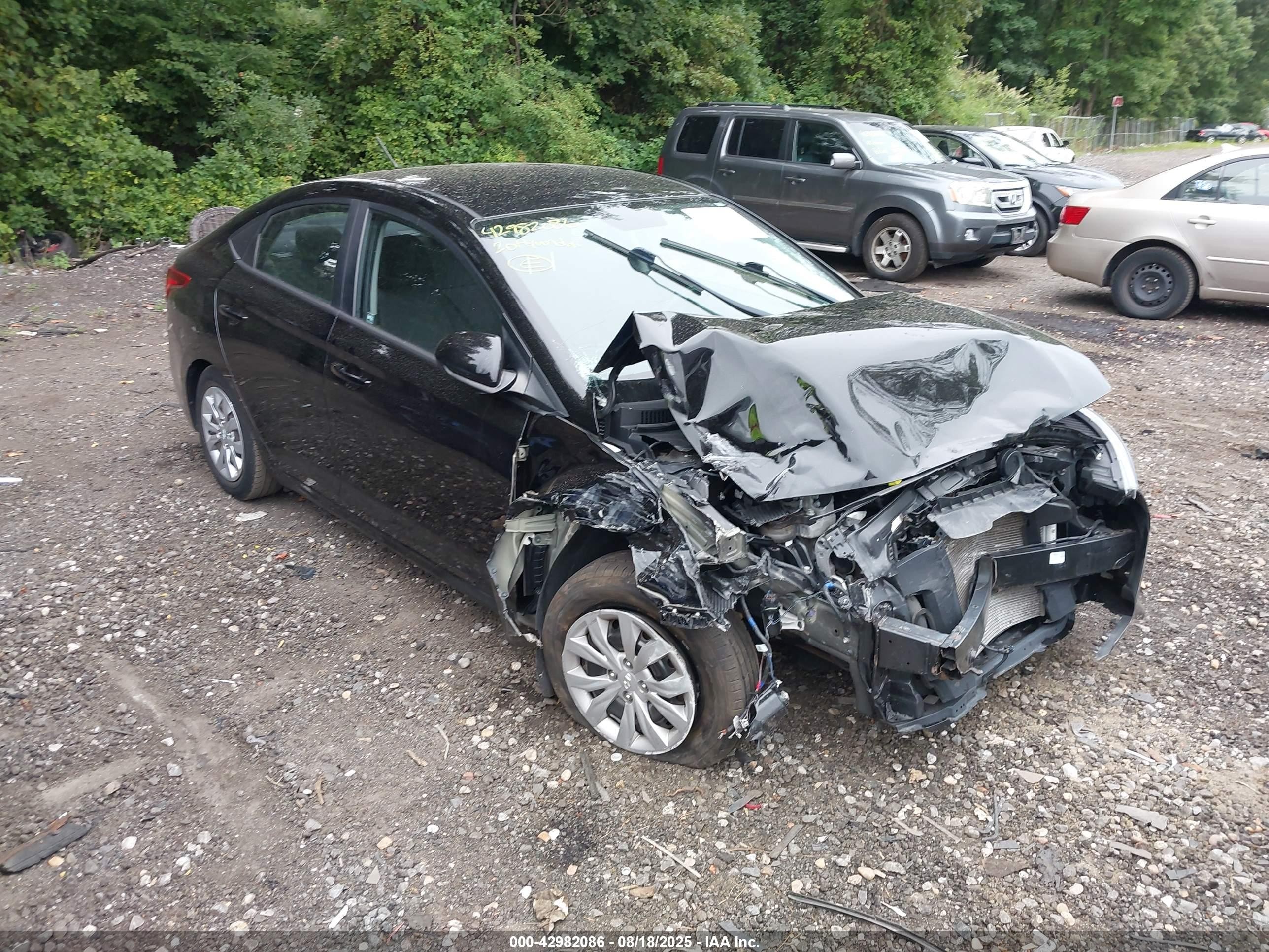 2020 Hyundai Accent SE, VIN 3KPC24A65LE115173 — Front end
