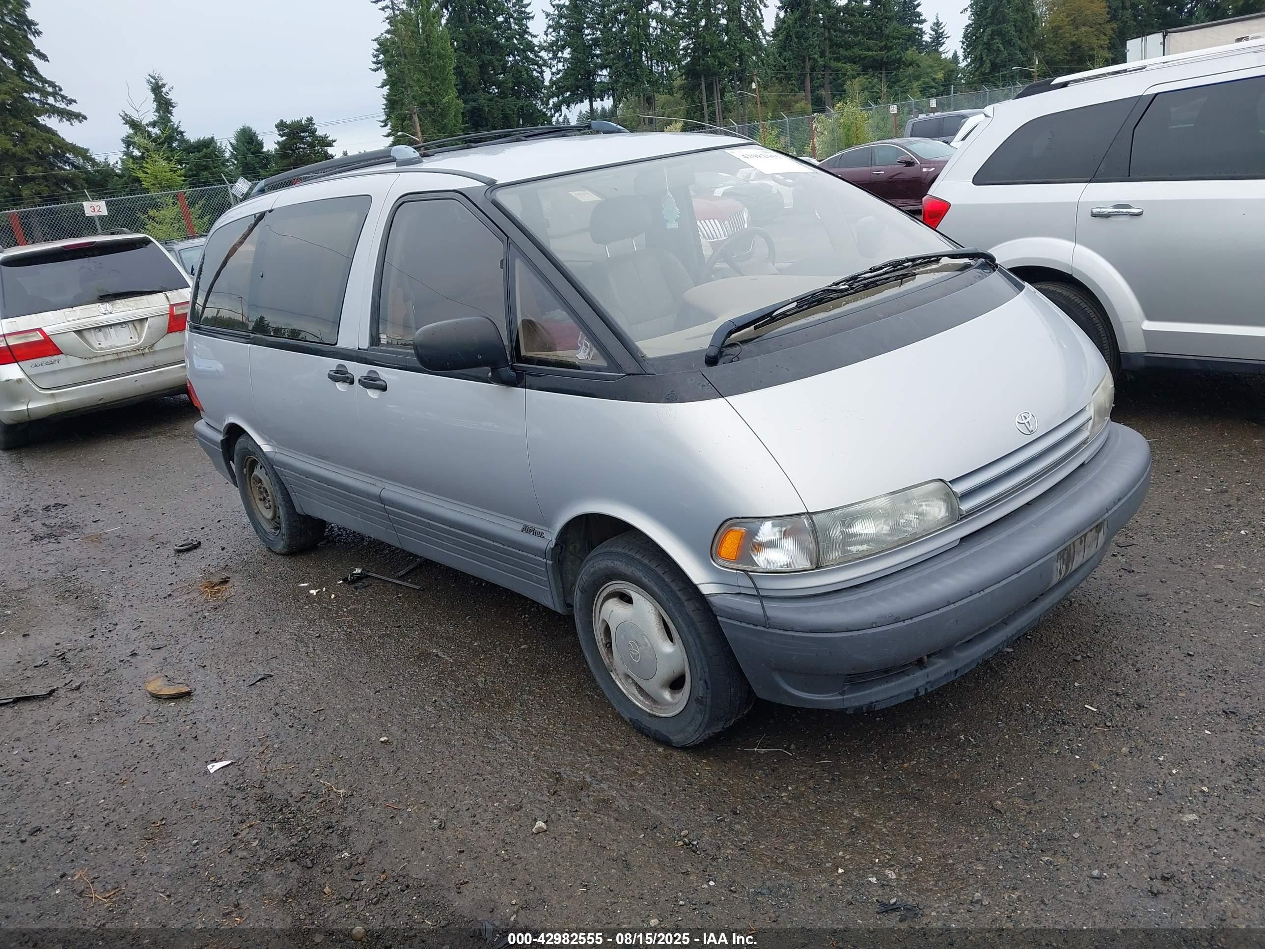1994 Toyota Previa LE All-Trac Super Charged, VIN JT3AC24S5R1029041 — Rear end